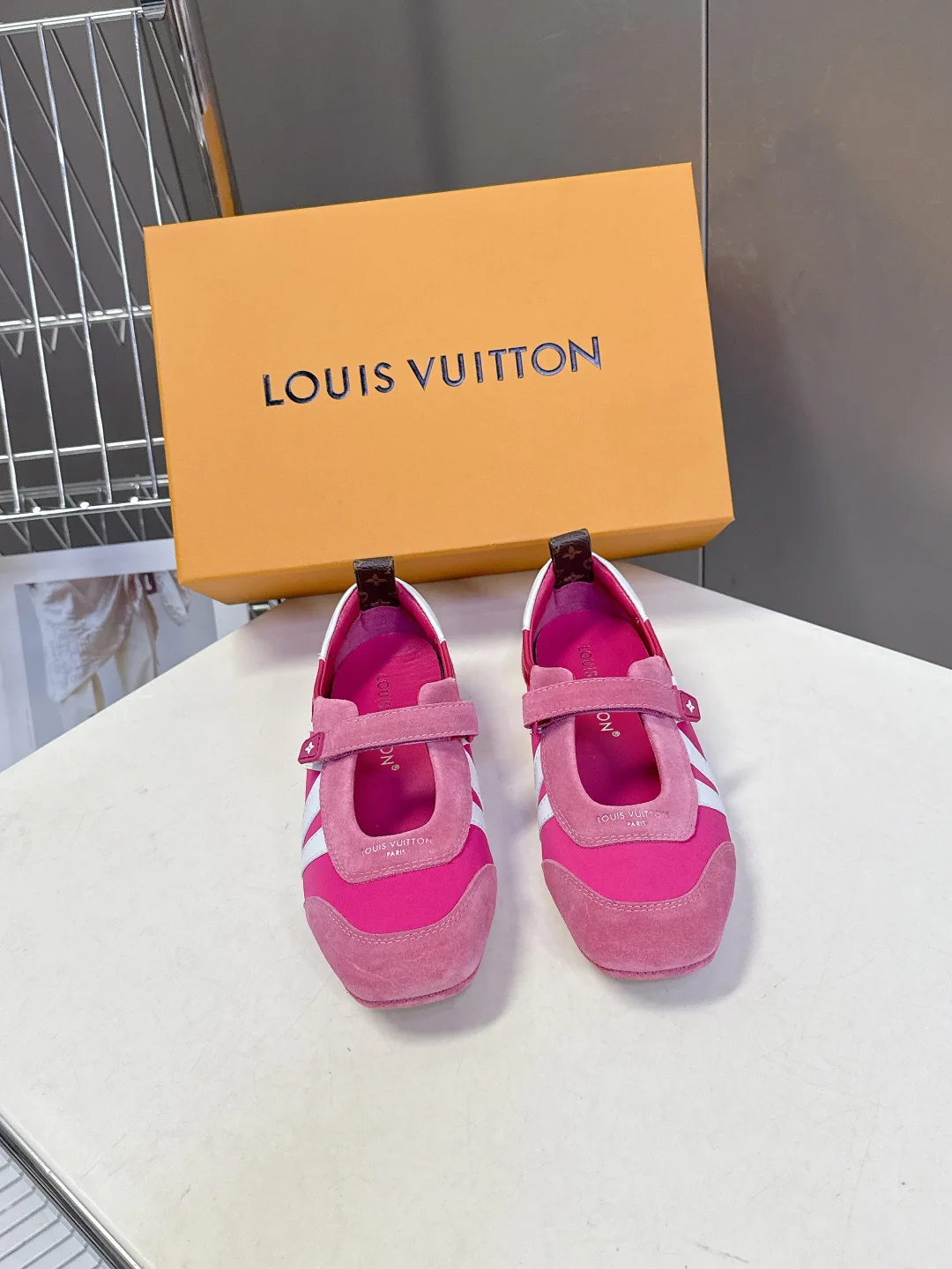Кроссовки Женские Louis Vuitton 11055225
