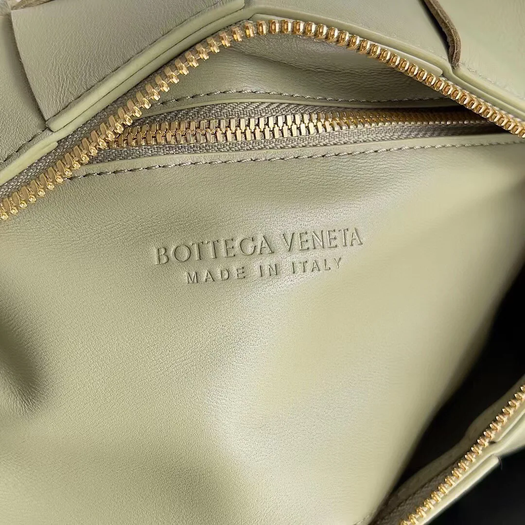 Сумки На Ремне Женские Bottega Veneta 11922462