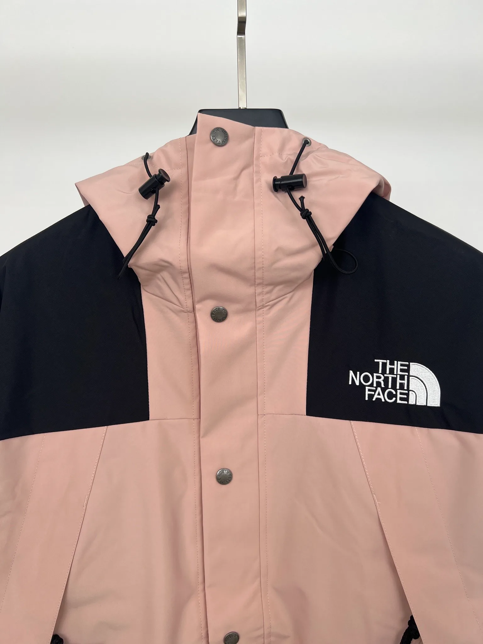 Куртки И Пуховики Женские The North Face 18416098