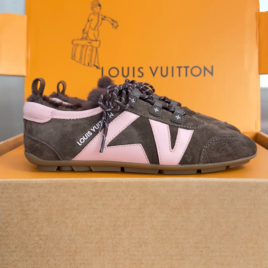 Кроссовки Женские Louis Vuitton 18741739