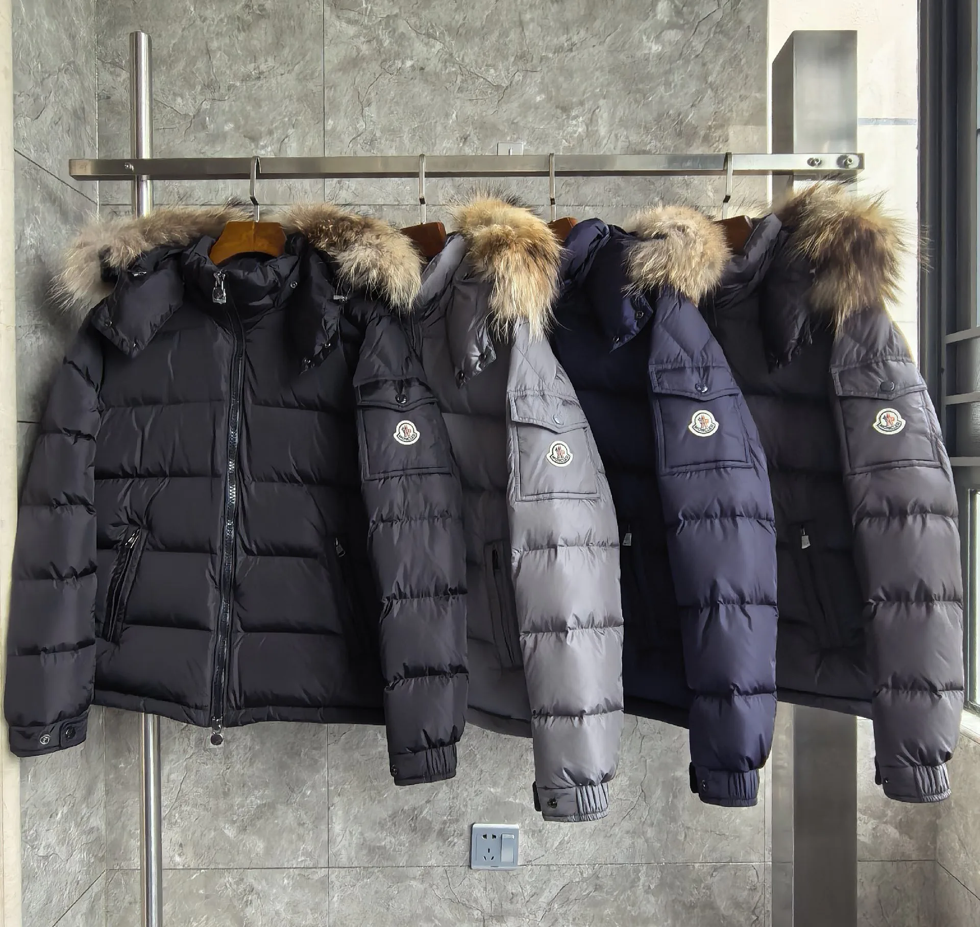 Куртки И Пуховики Женские Moncler 18761341