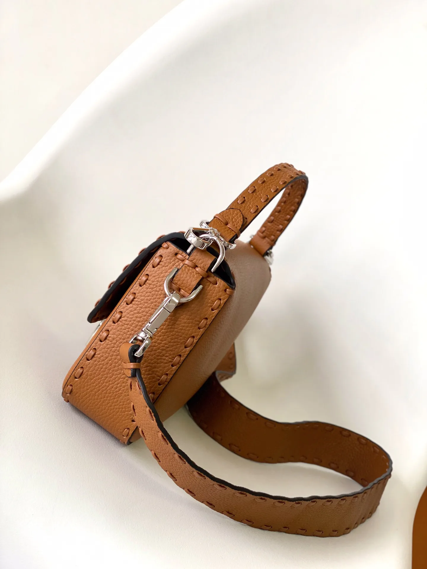 Классические Сумки Женские Fendi 12718238