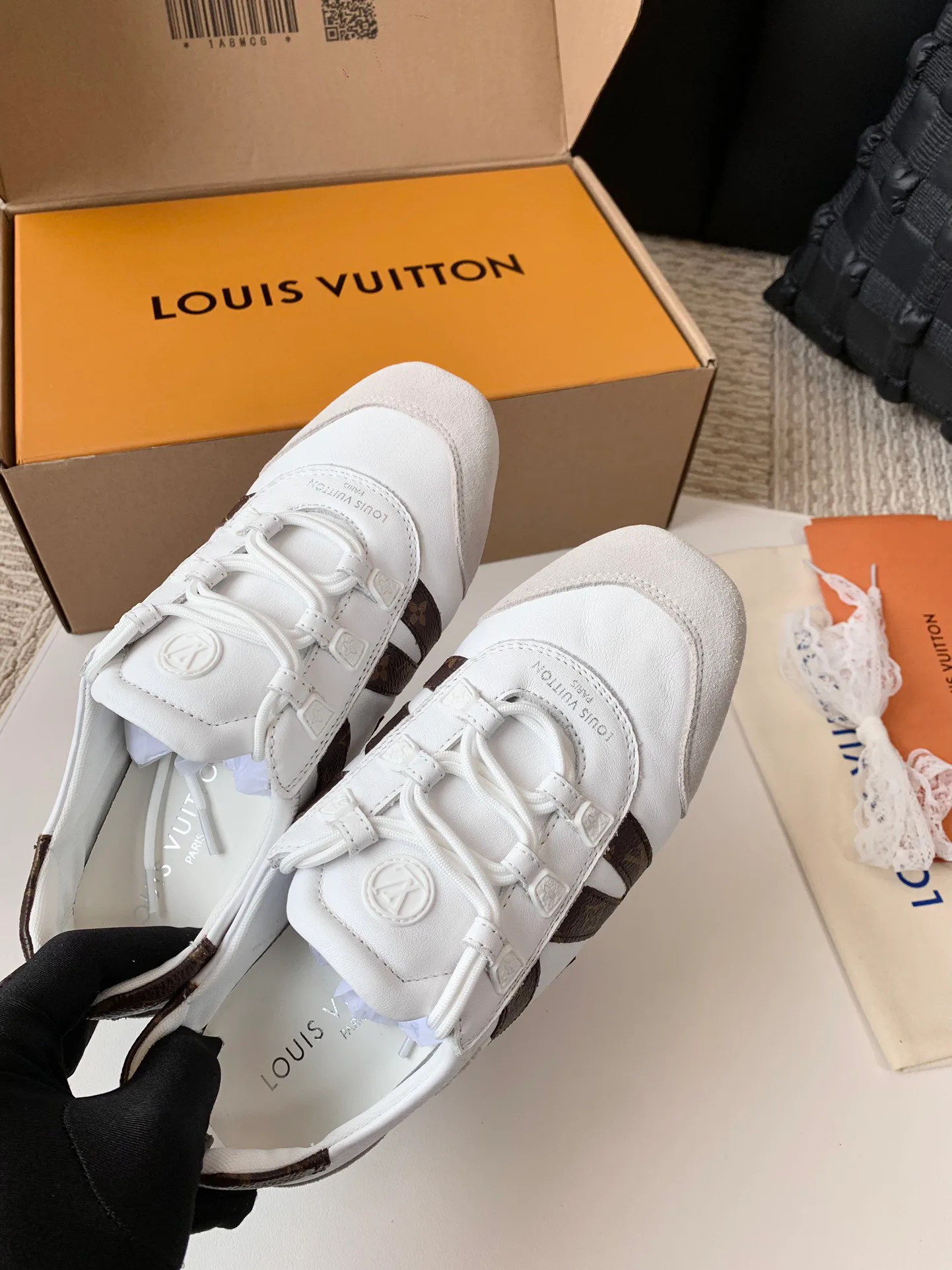 Кроссовки Женские Louis Vuitton 17753808