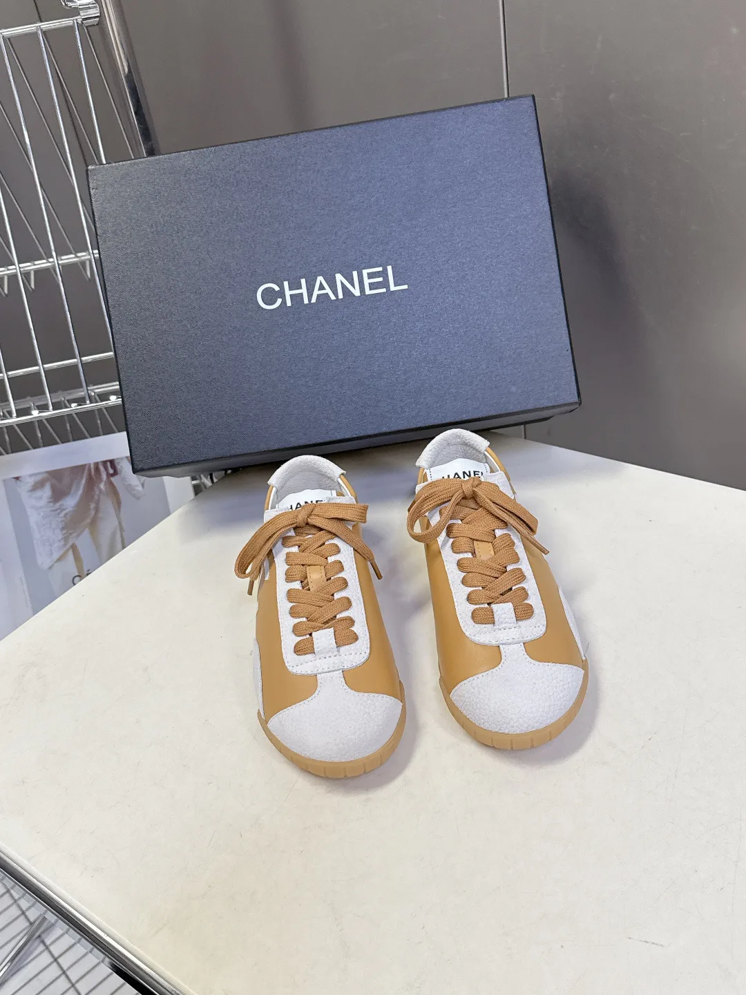 Кроссовки Женские Chanel 18703403