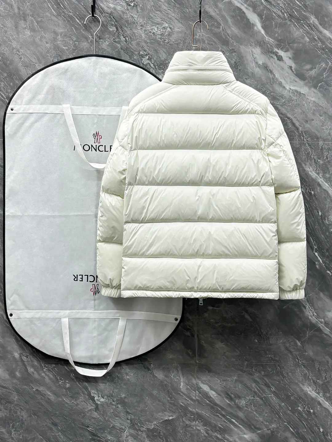 Куртки И Пуховики Мужские Moncler 1785902