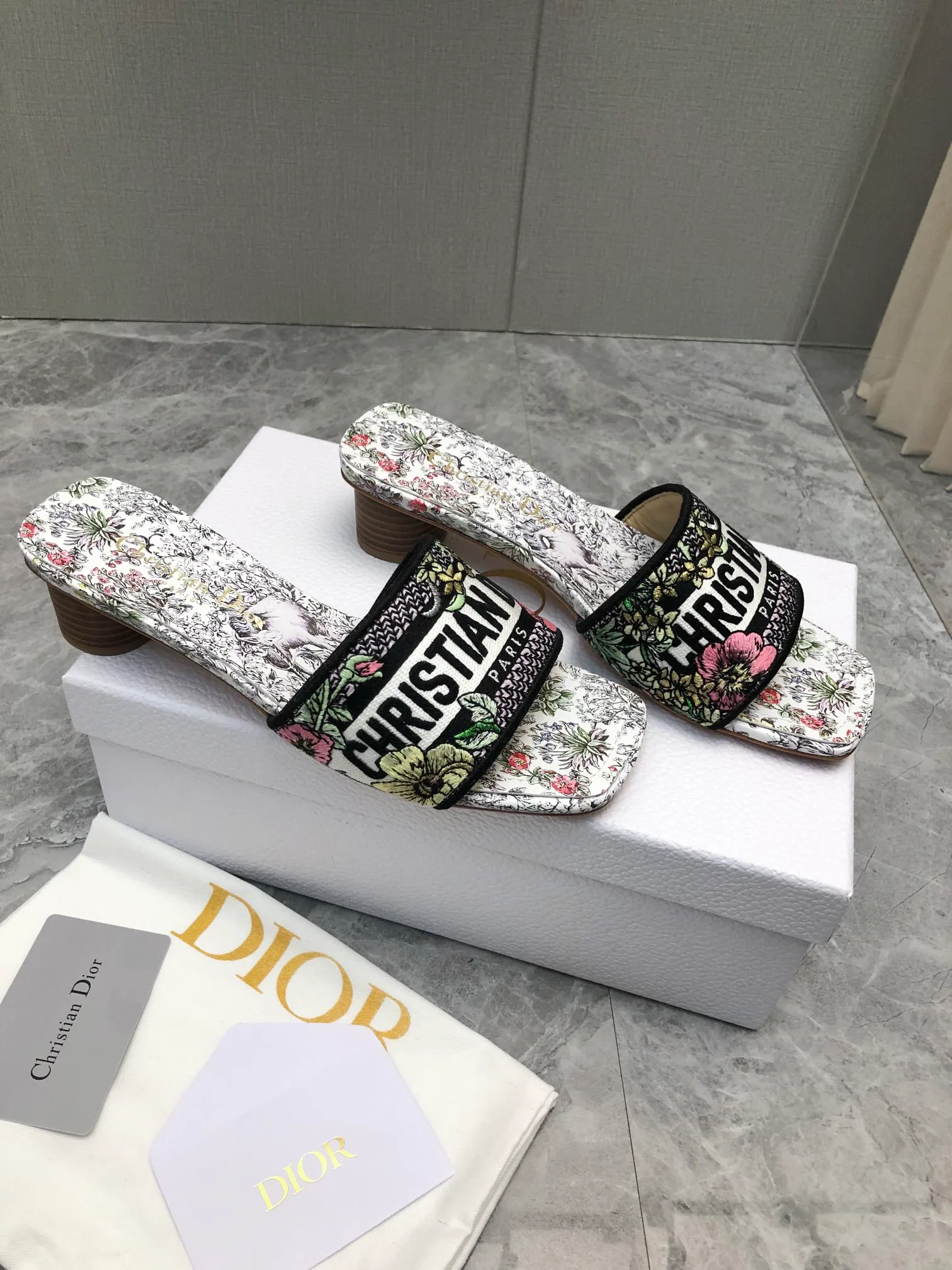 Босоножки Женские Christian Dior 18633986