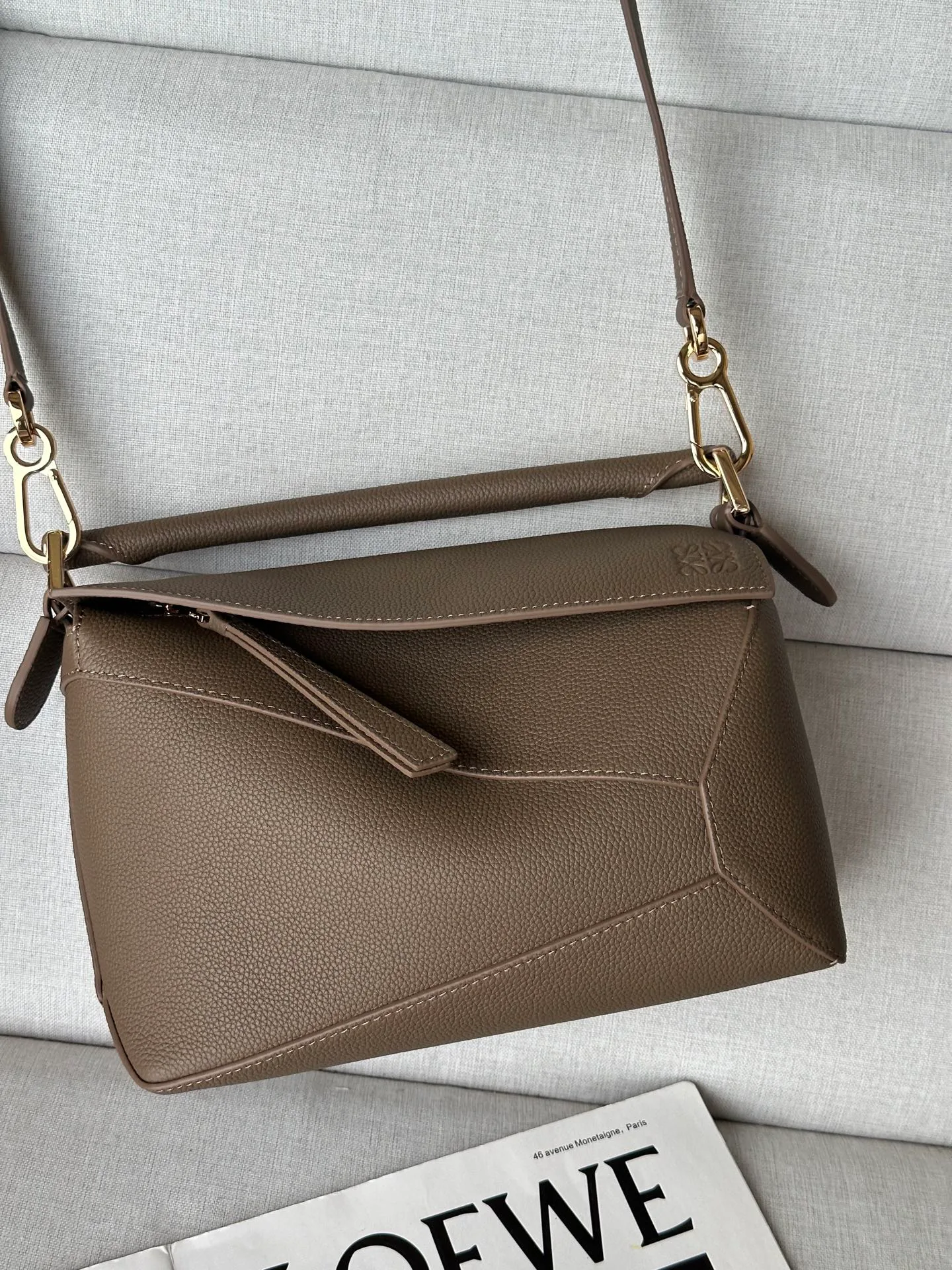 Классические Сумки Женские Loewe 13339540