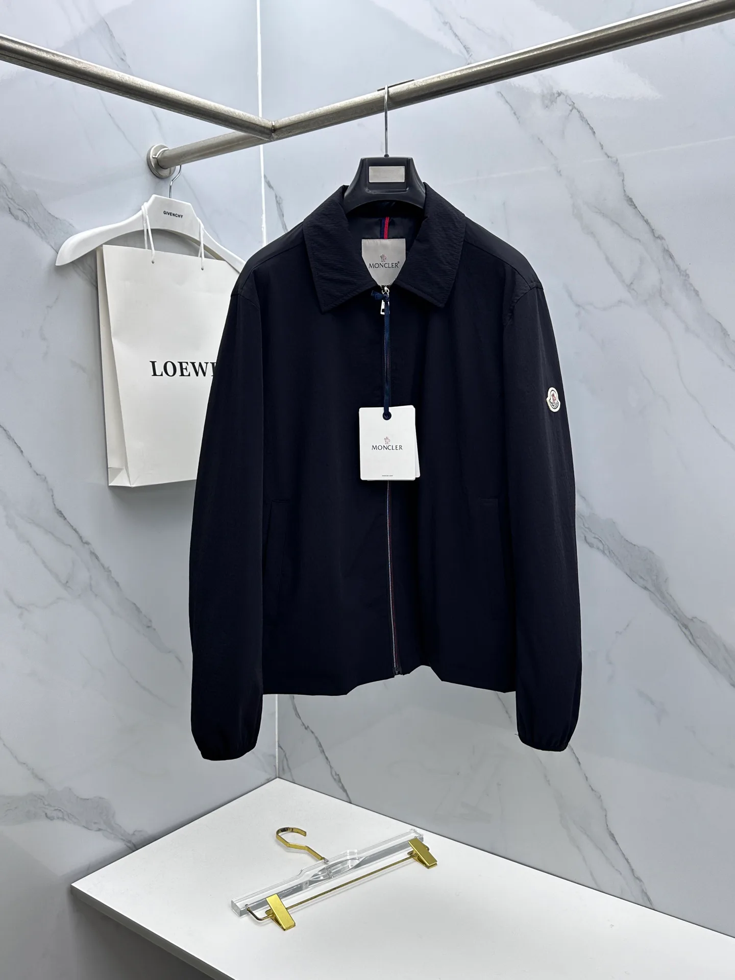 Куртки И Пуховики Мужские Moncler 11790591