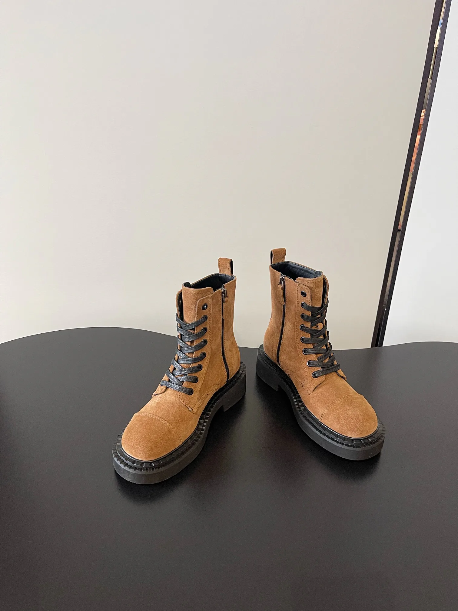 Ботинки Женские Prada 18333879