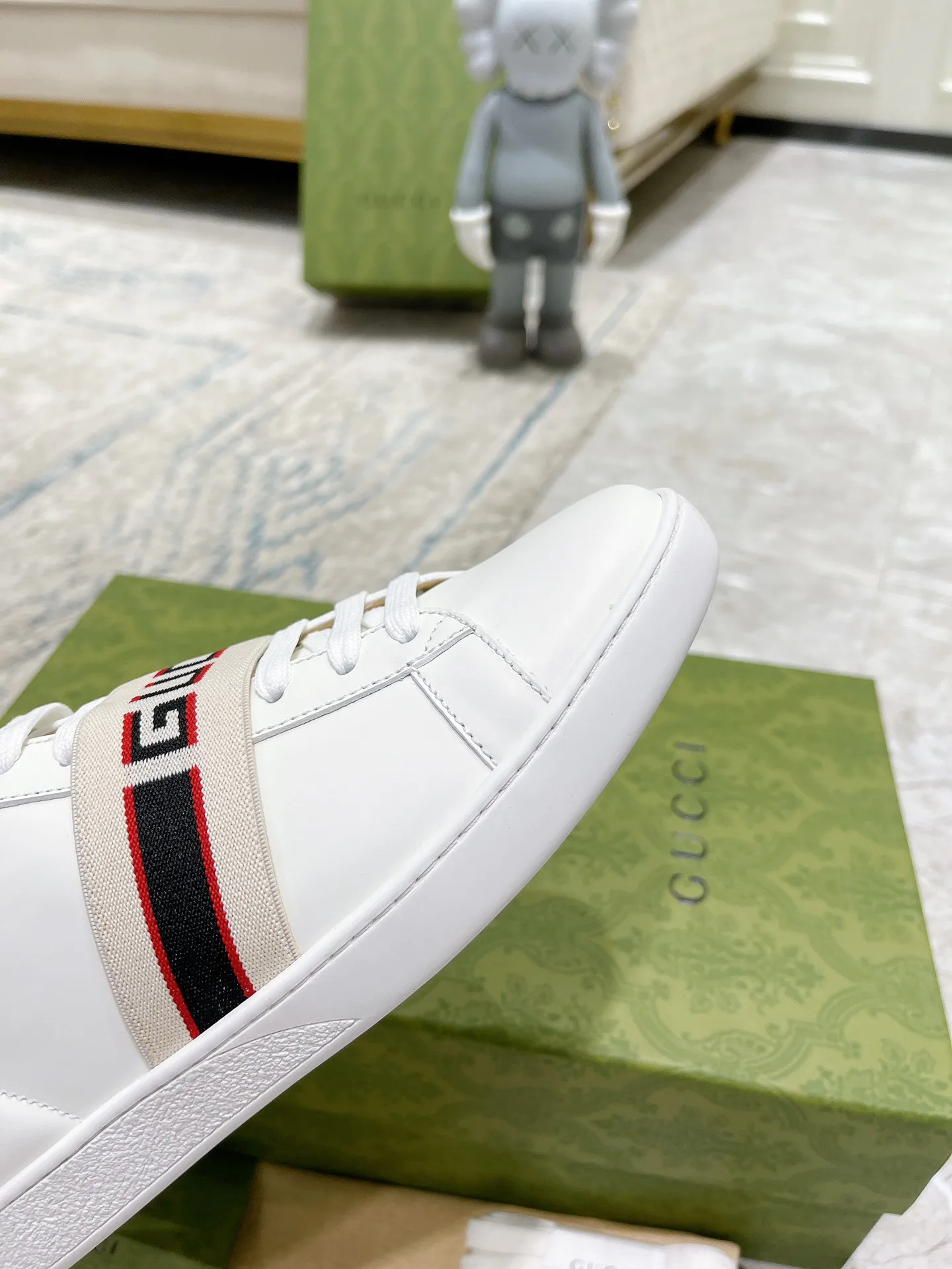 Кроссовки Женские Gucci 17620455