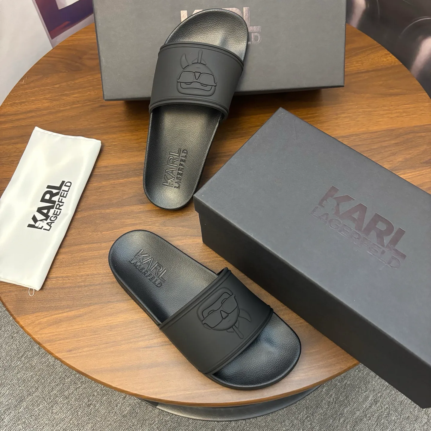 Шлепанцы Женские Karl Lagerfeld 10662655