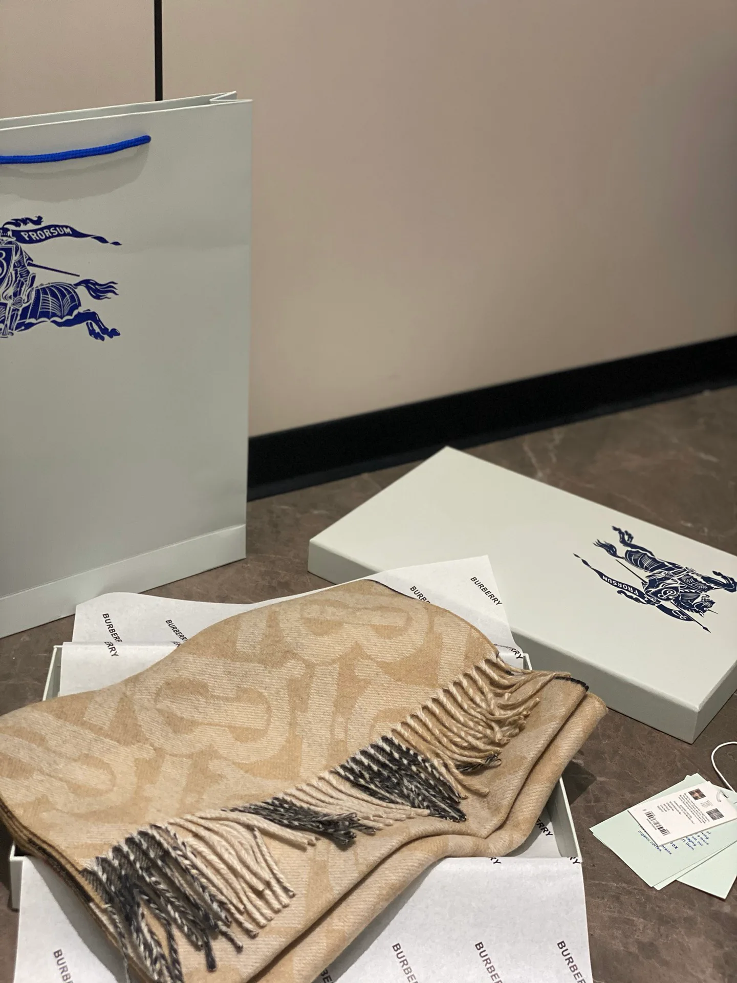 Шарфы Burberry 436077