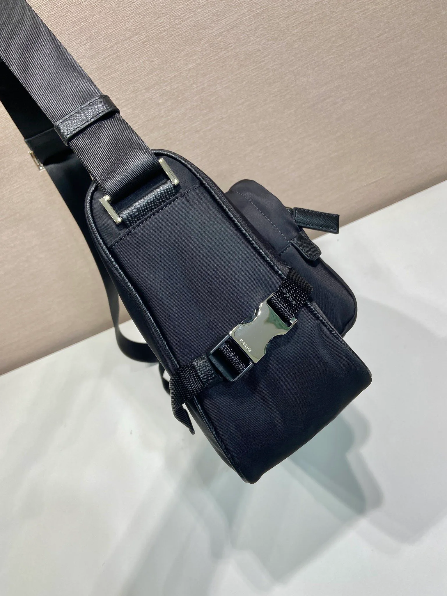 Сумки На Ремне Женские Prada 13346085