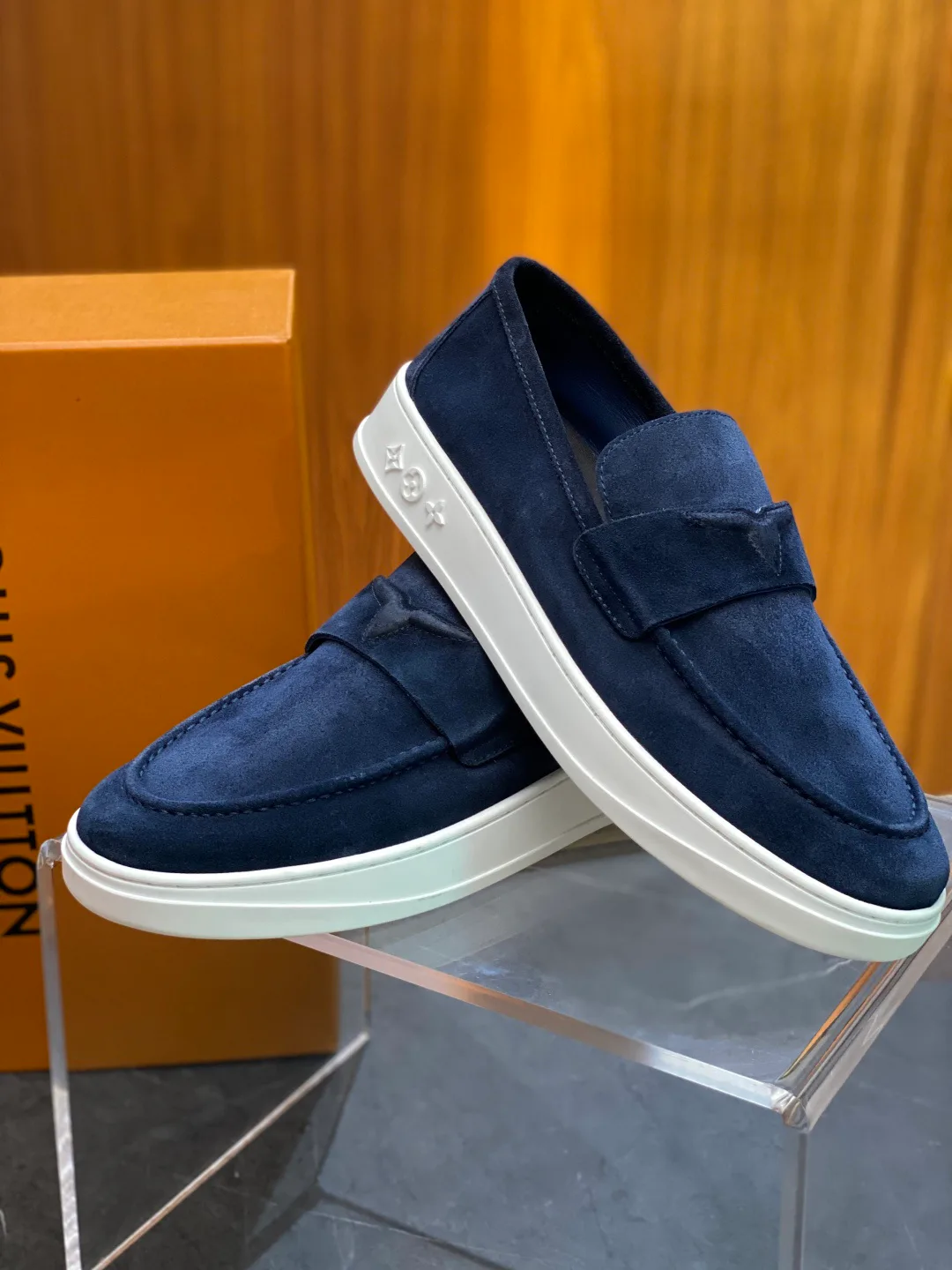 Лоферы И Мокасины Женские Louis Vuitton 17932745
