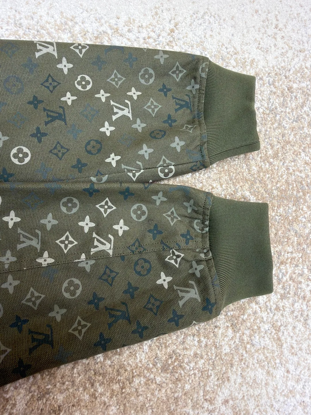 Куртки И Пуховики Мужские Louis Vuitton 1270669