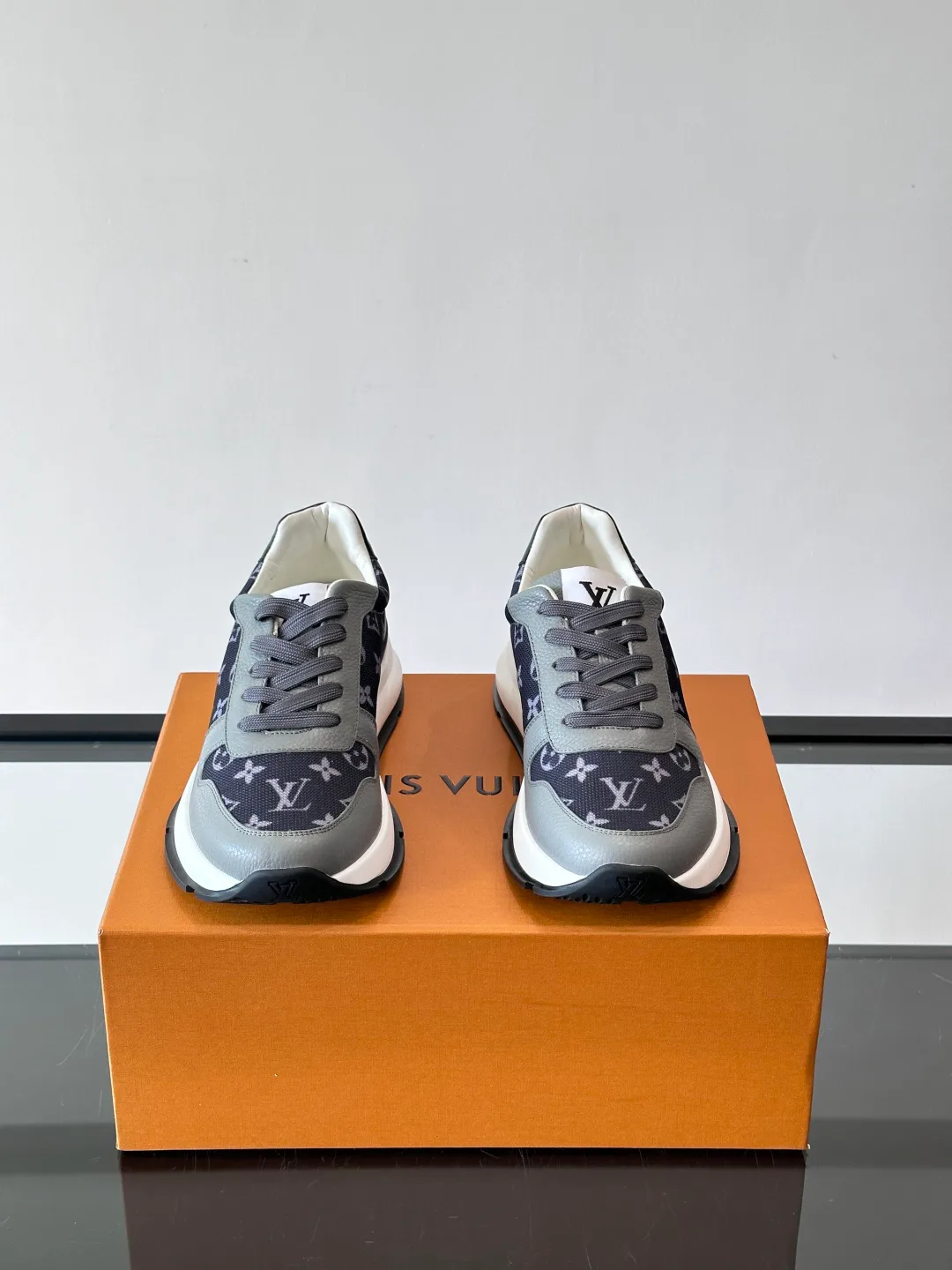 Кроссовки Мужские Louis Vuitton 398348