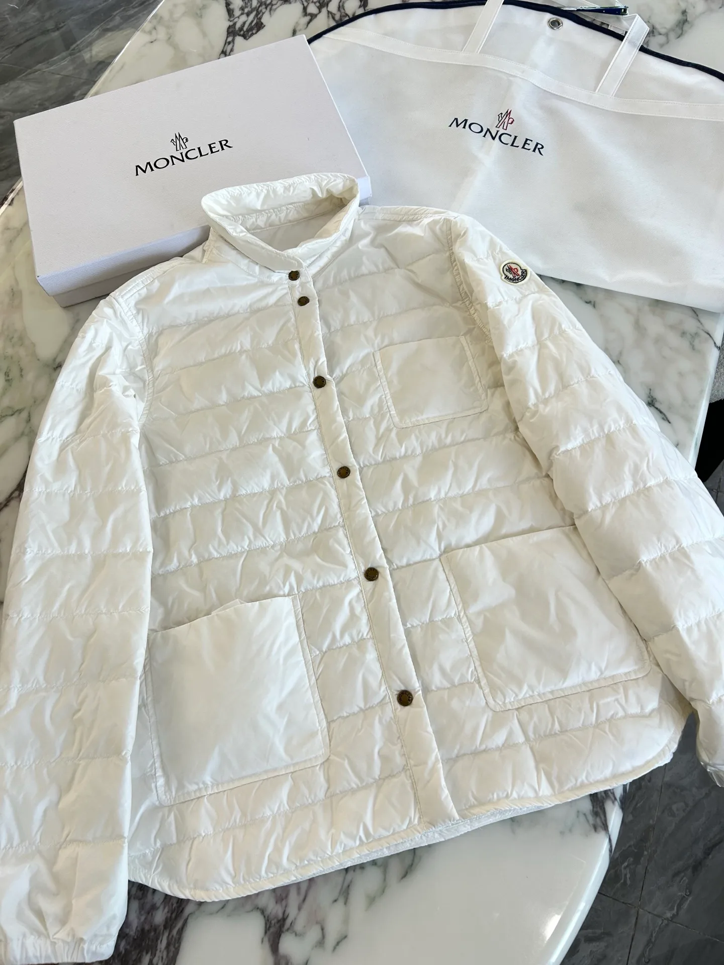 Куртки И Пуховики Мужские Moncler 18231324