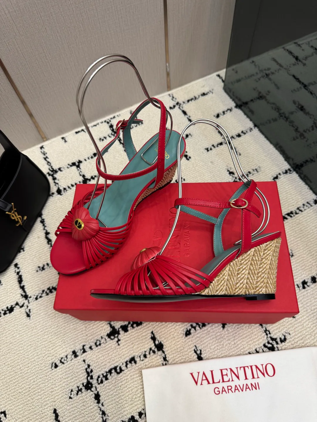 Босоножки Женские Valentino 18049002