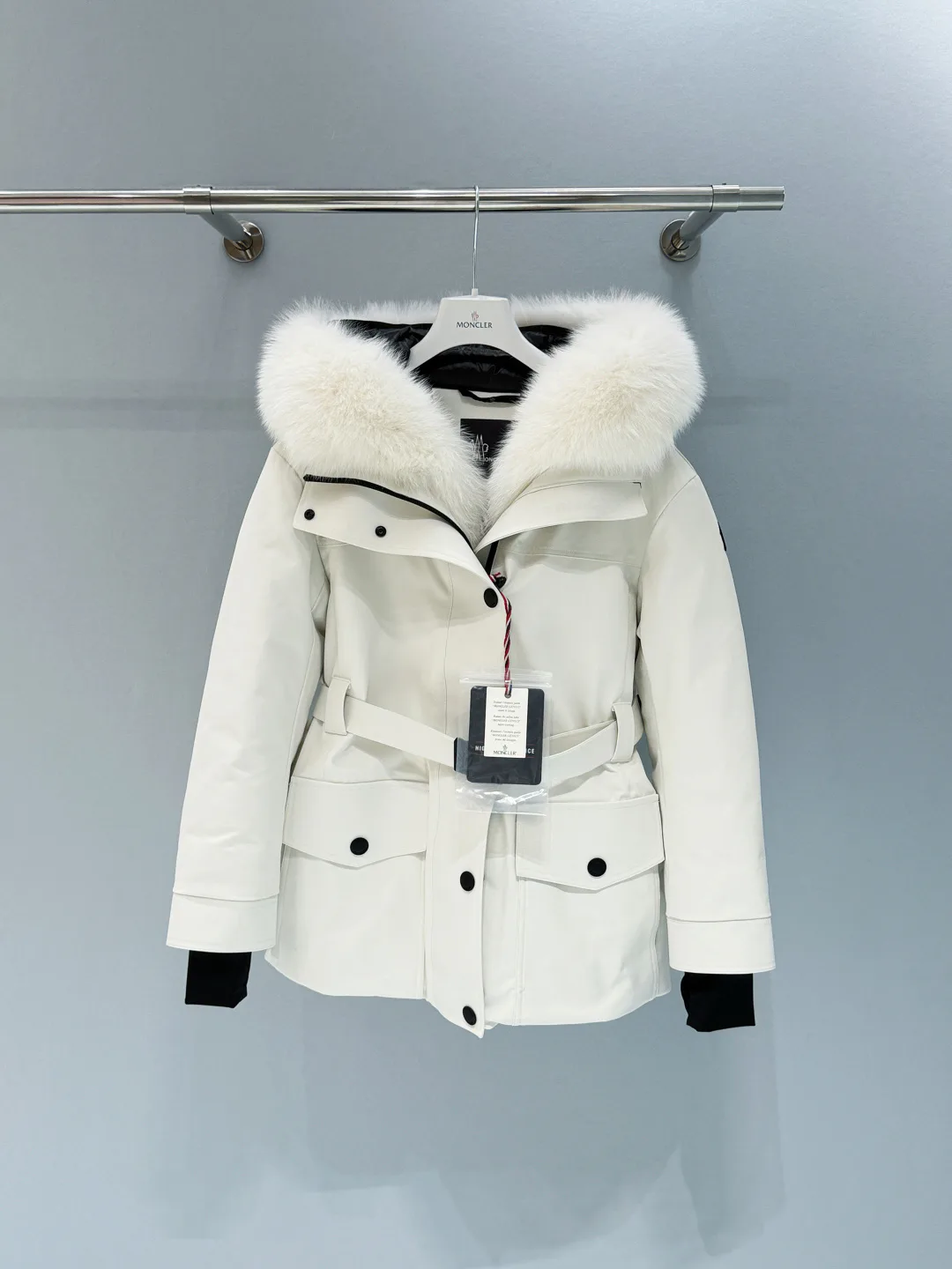 Куртки И Пуховики Женские Moncler 621984