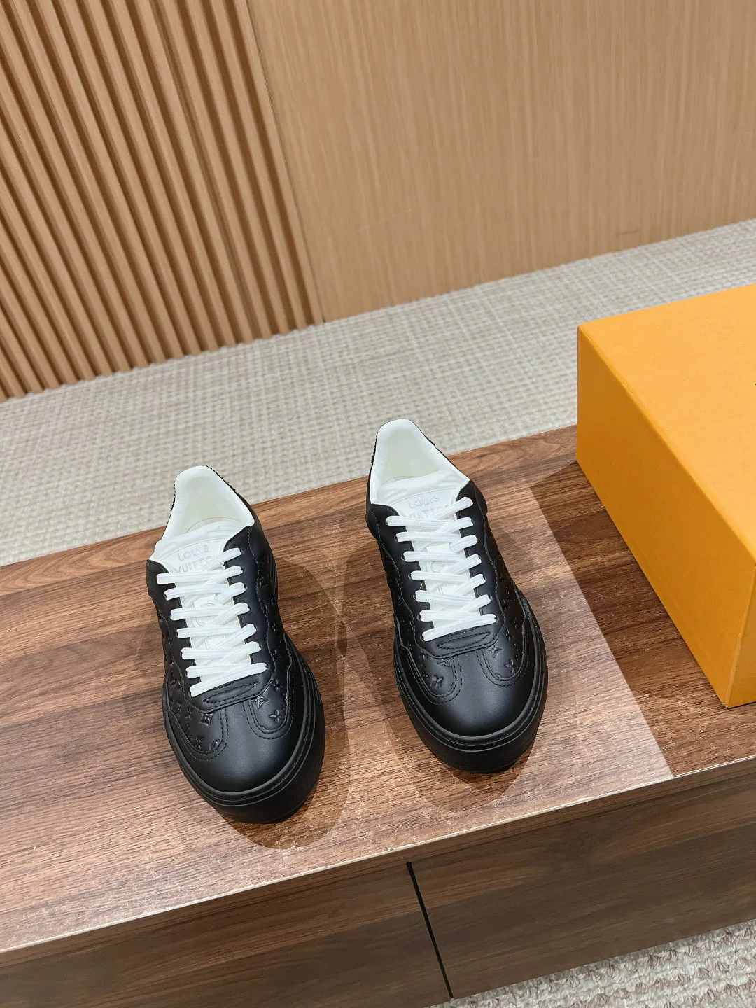 Кеды Женские Louis Vuitton 9978