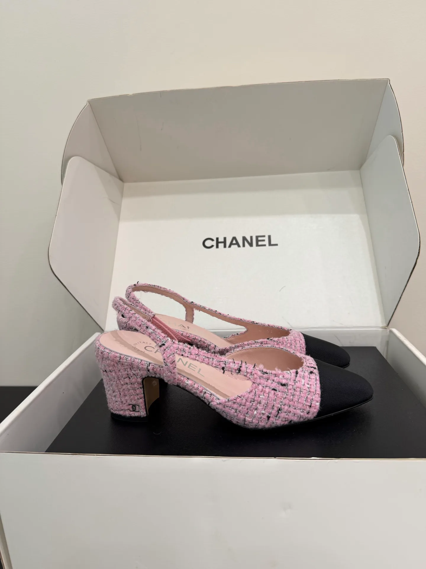 Босоножки Женские Chanel 18080059