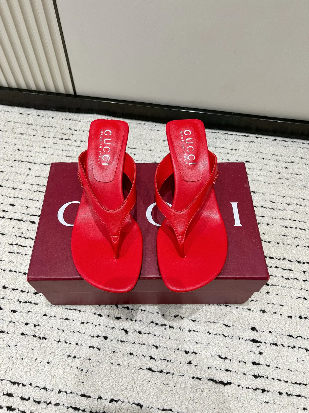 Шлепанцы Женские Gucci 17637845
