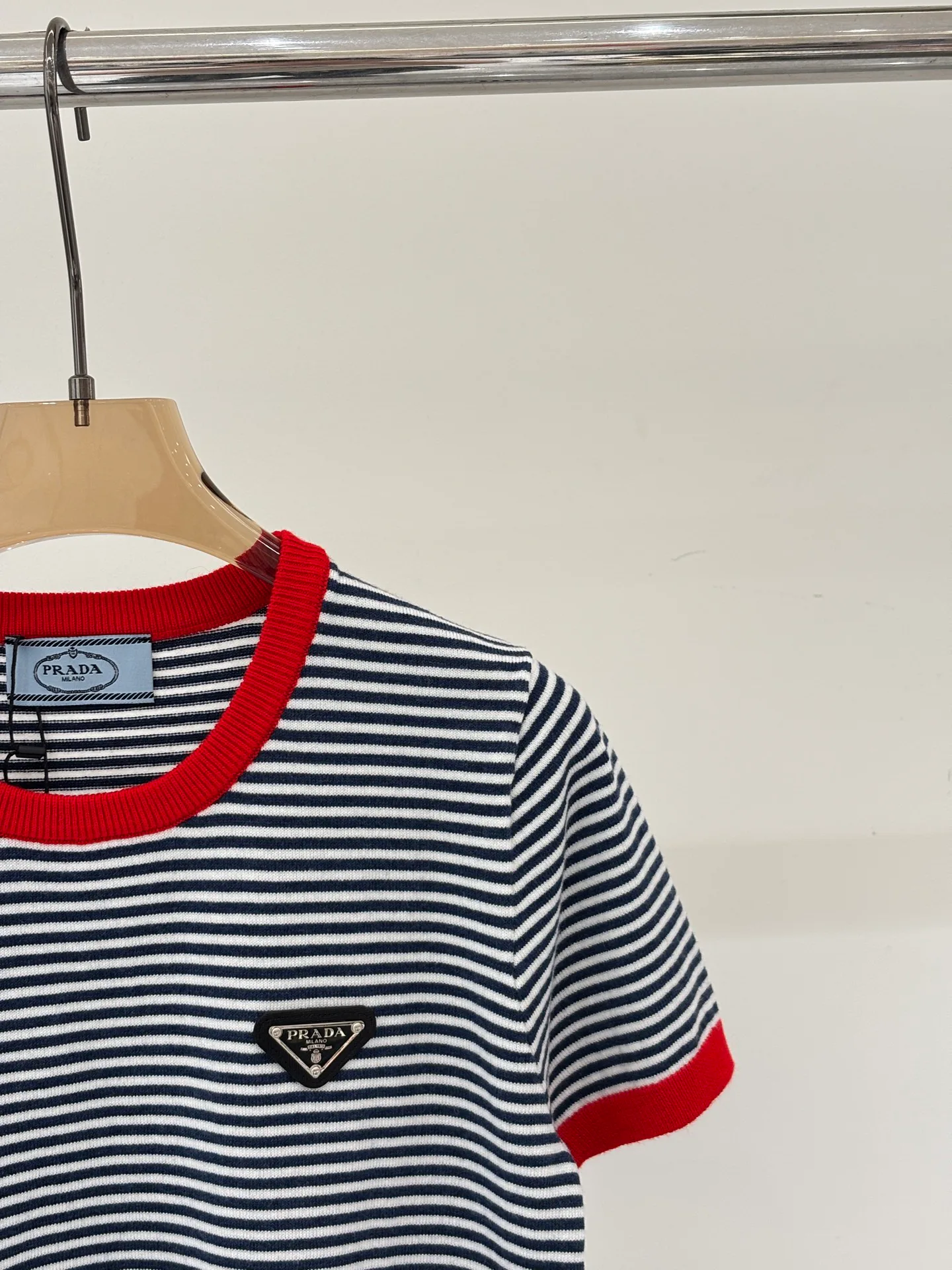 Футболки Женские Prada 11893936