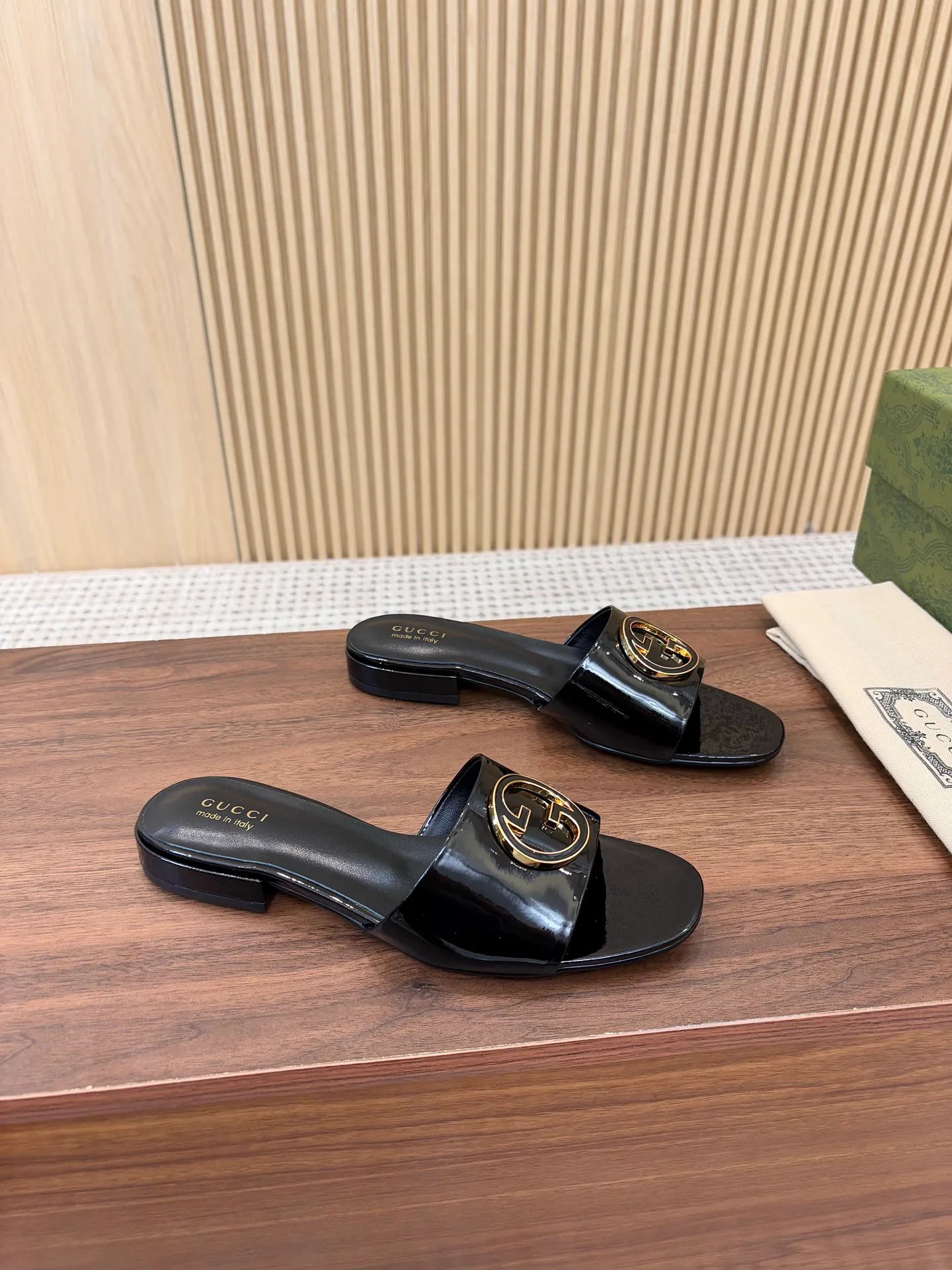 Шлепанцы Женские Gucci 14156