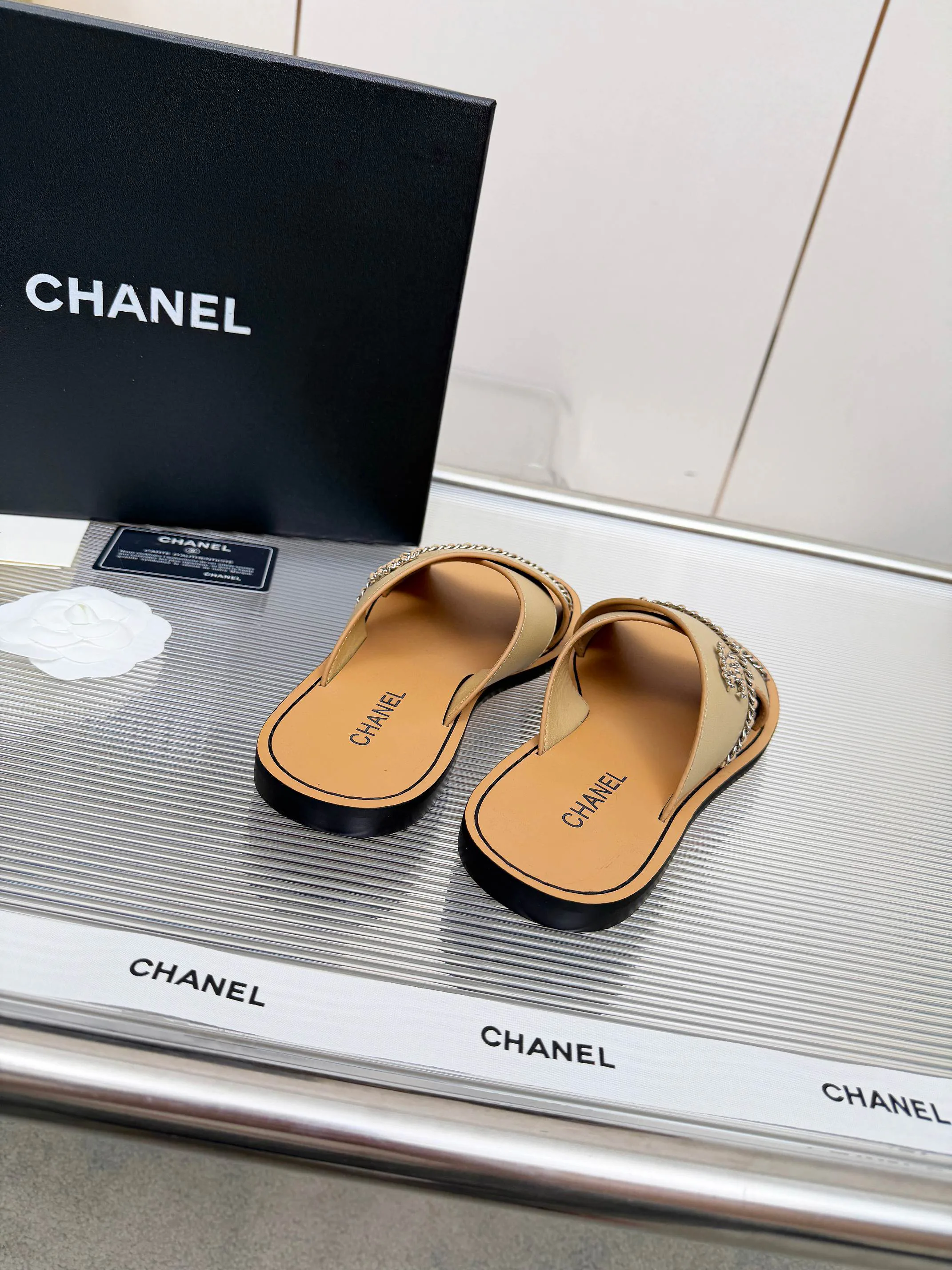 Шлепанцы Женские Chanel 11709181