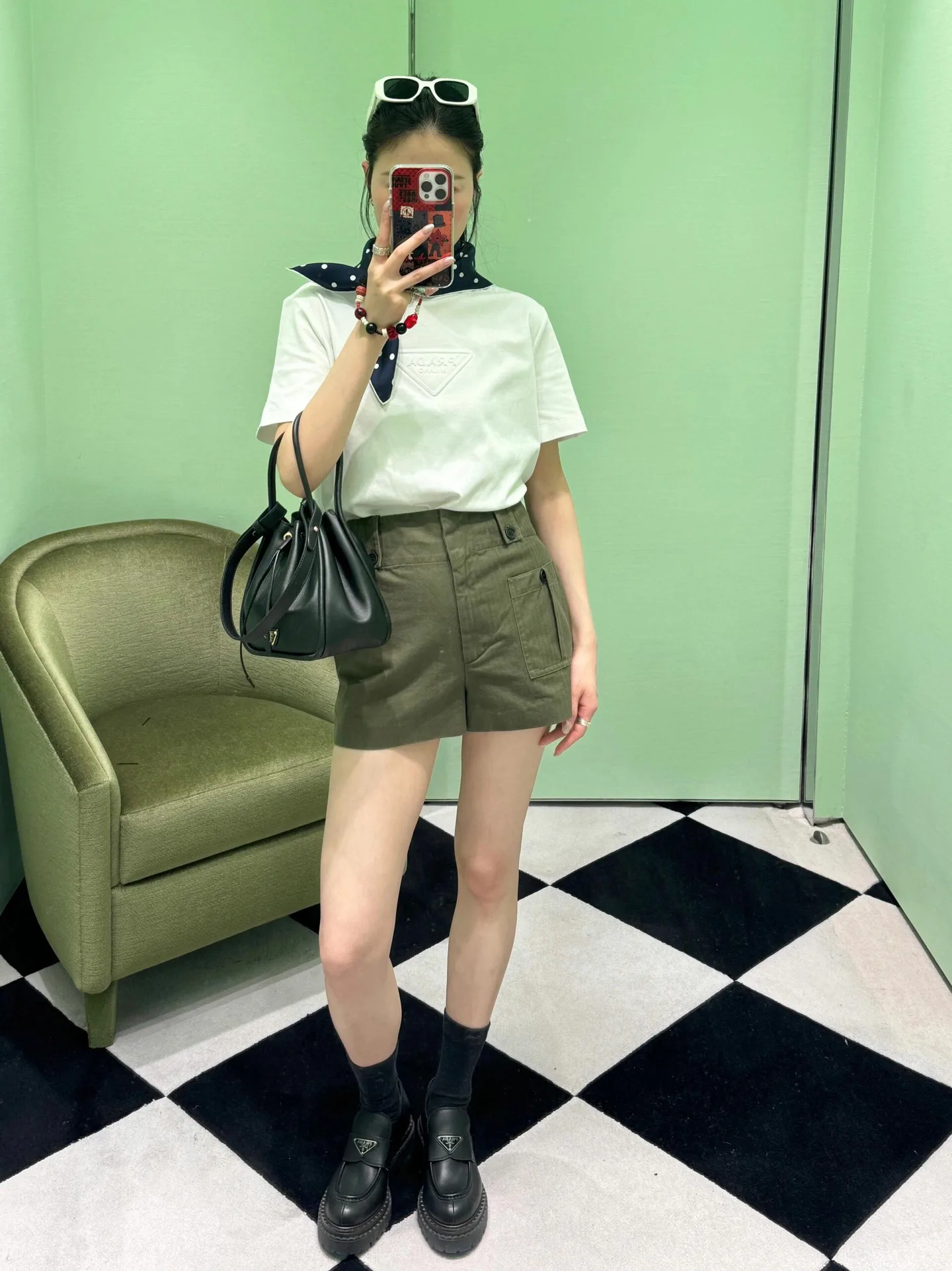 Шорты Женские Prada 26220