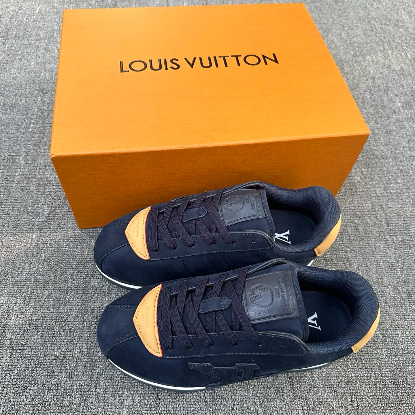 Кроссовки Мужские Louis Vuitton 1515861