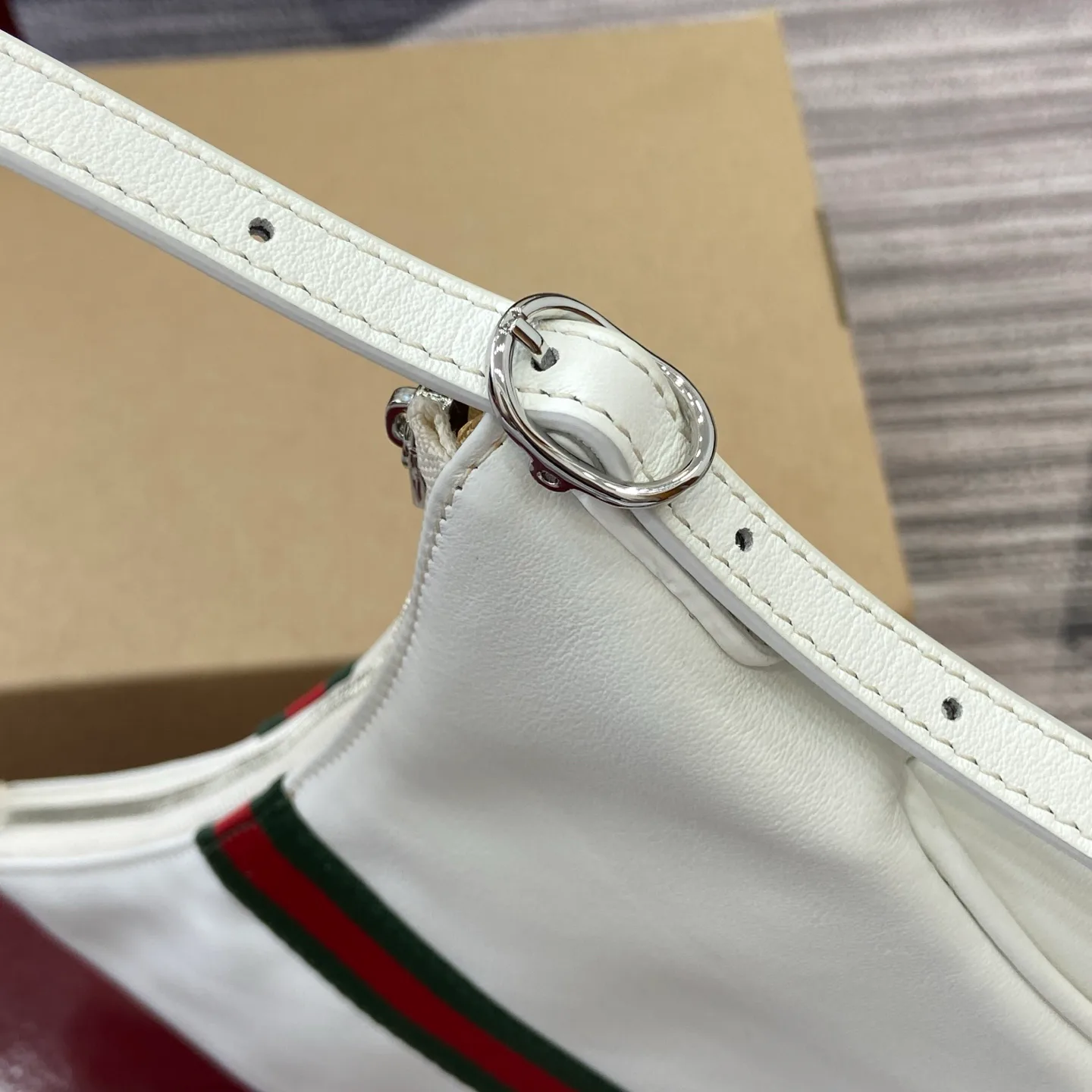 Сумки На Ремне Женские Gucci 691383