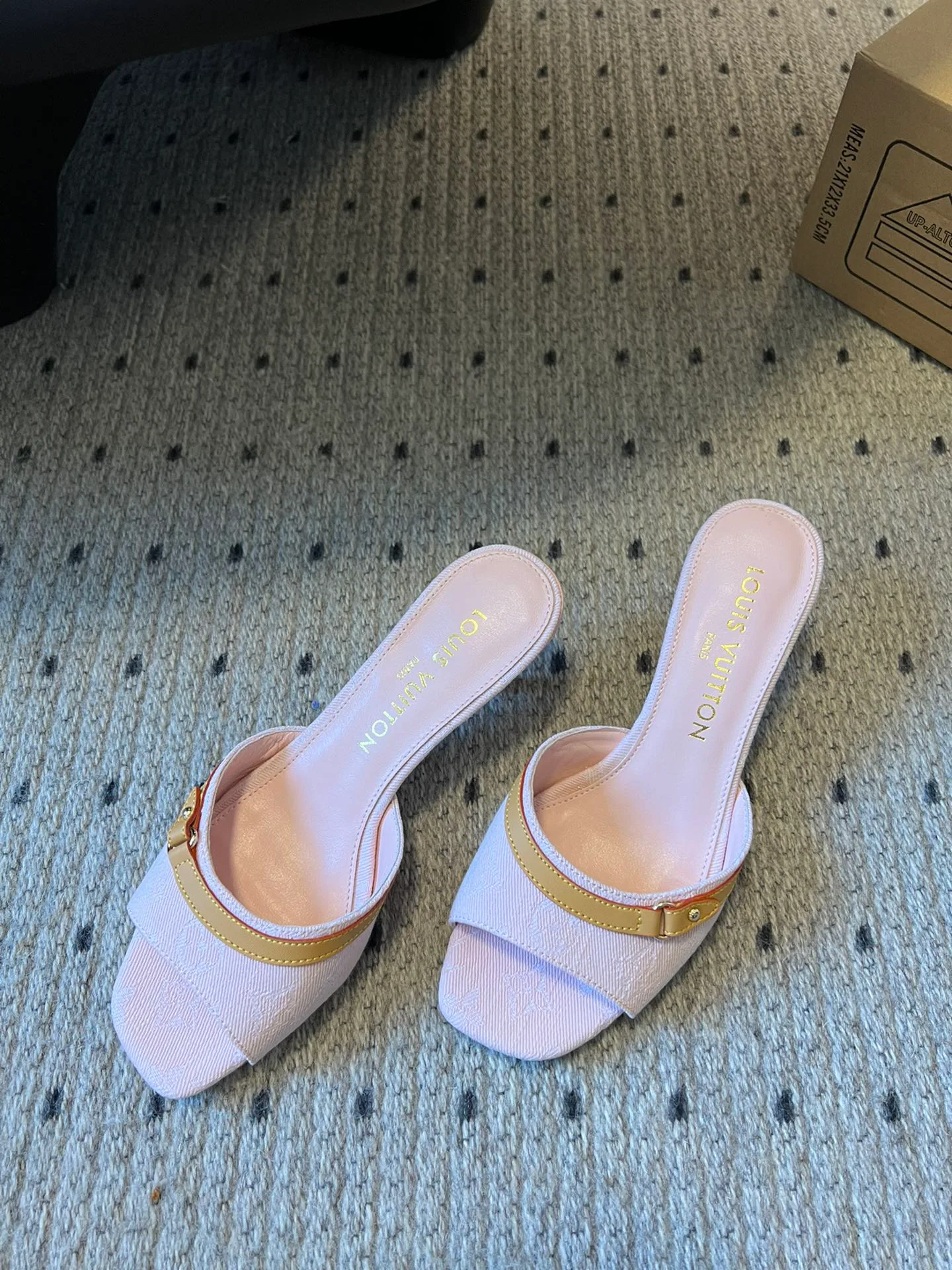 Сандалии Женские Louis Vuitton 11867646