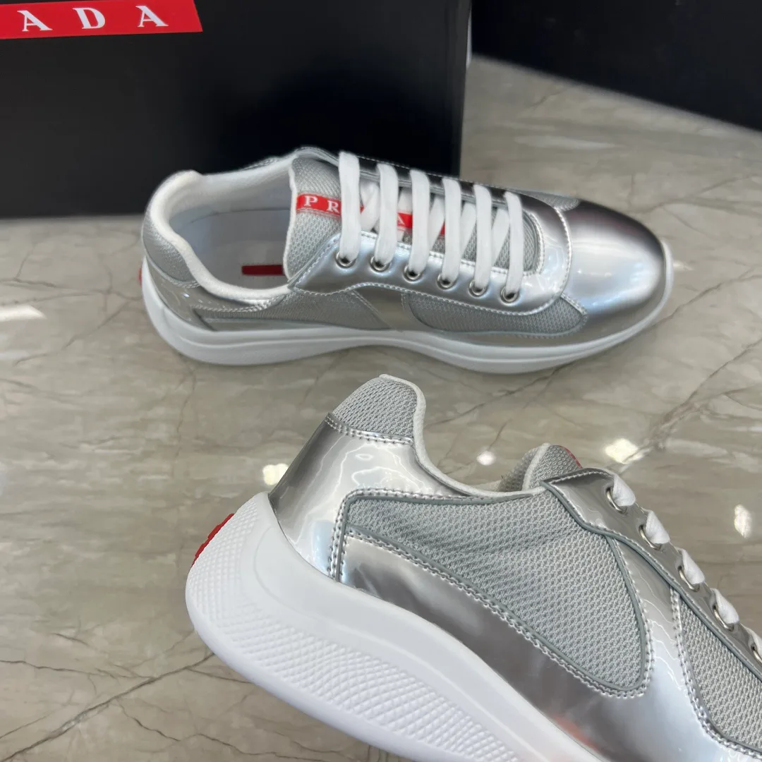 Кроссовки Женские Prada 18430431