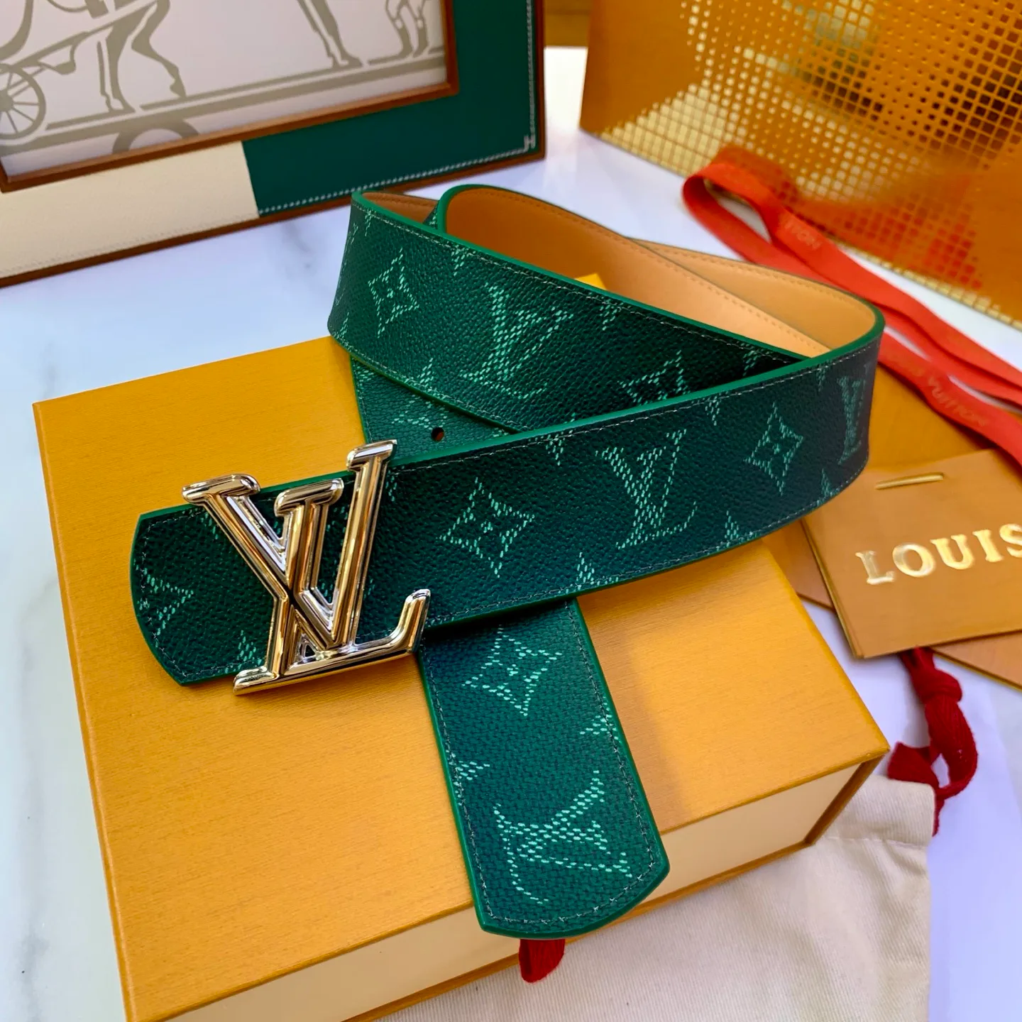 Ремни Louis Vuitton 17725239