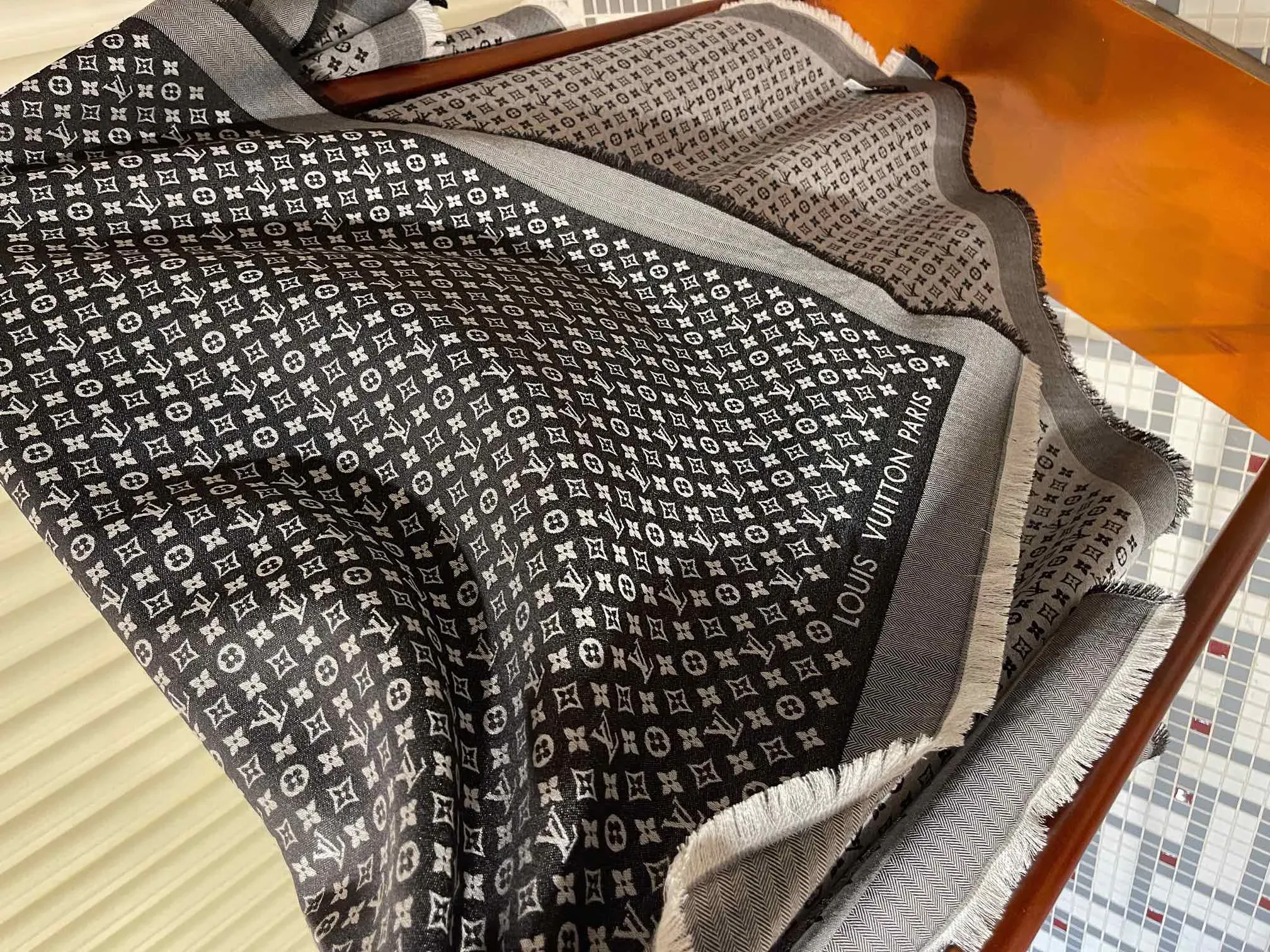 Шарфы Louis Vuitton 94338