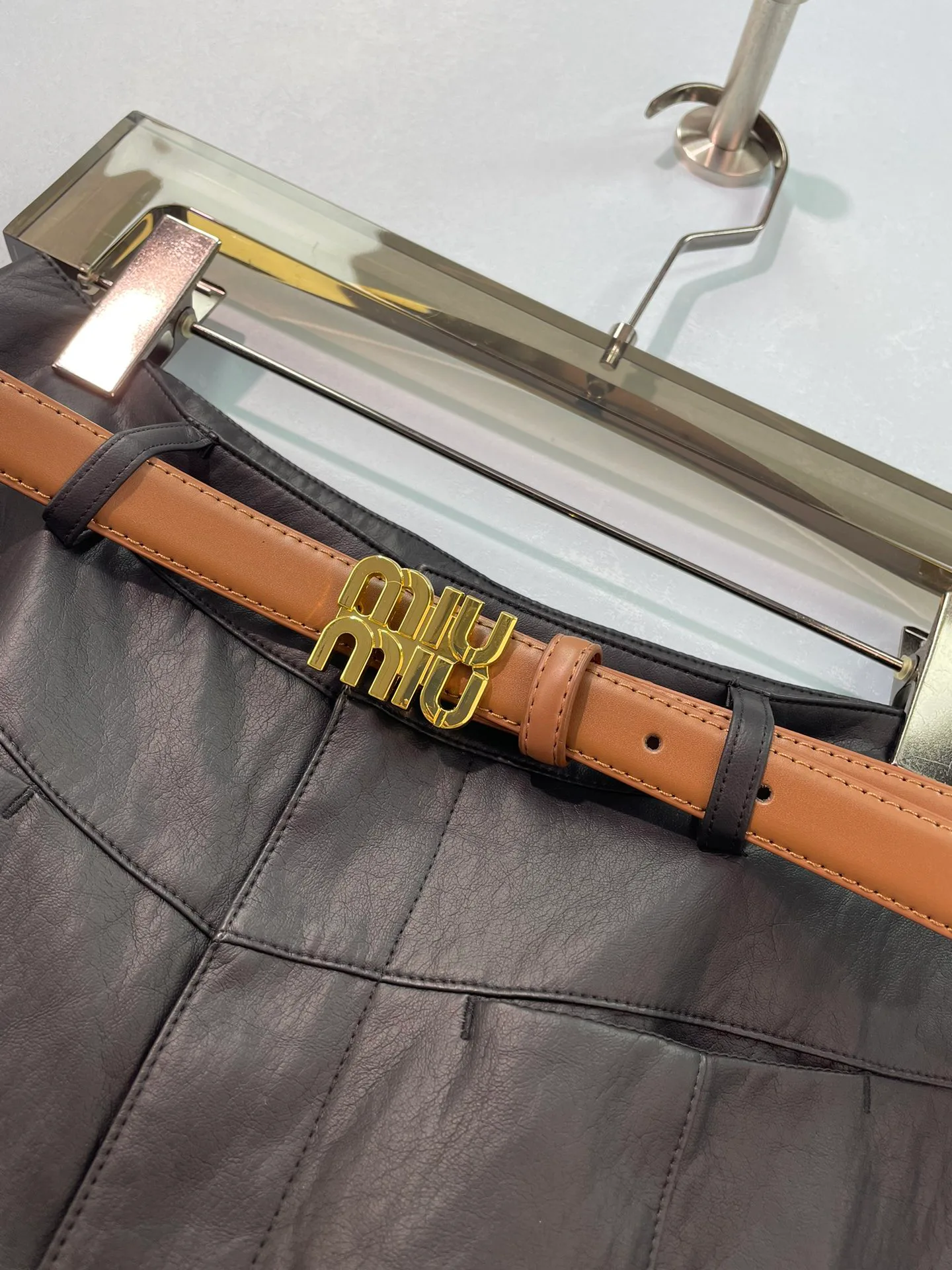 Шорты Женские Miu Miu 18151872