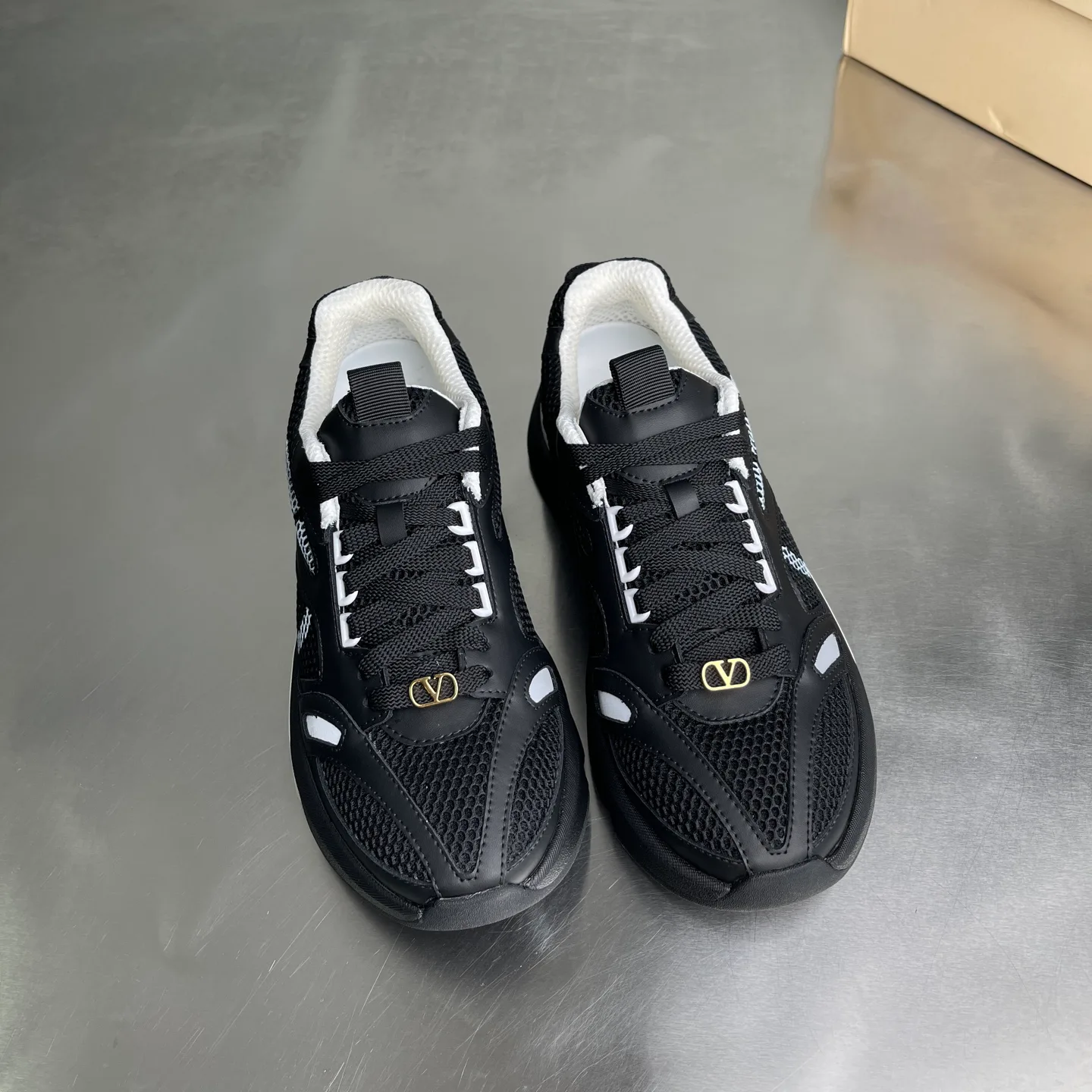 Кроссовки Мужские Valentino 16967129