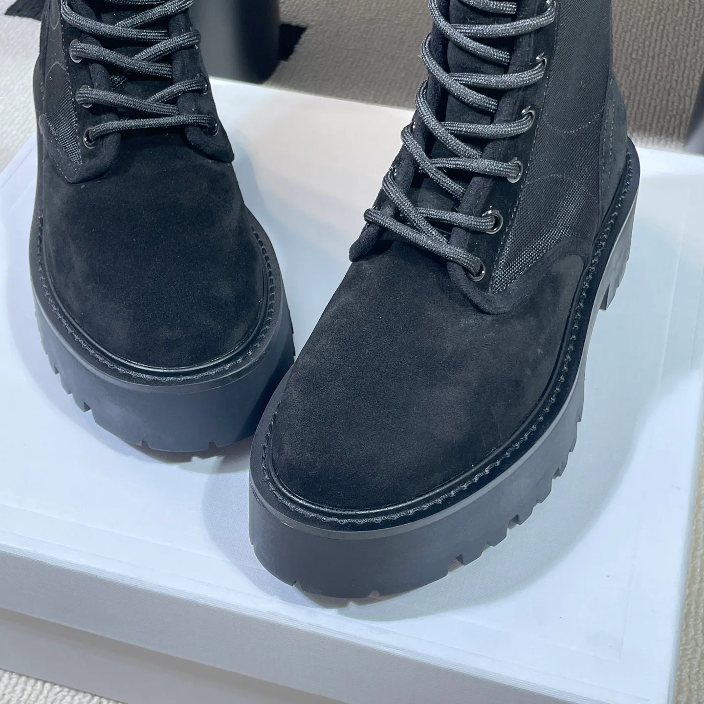 Ботинки Женские Celine 18041608