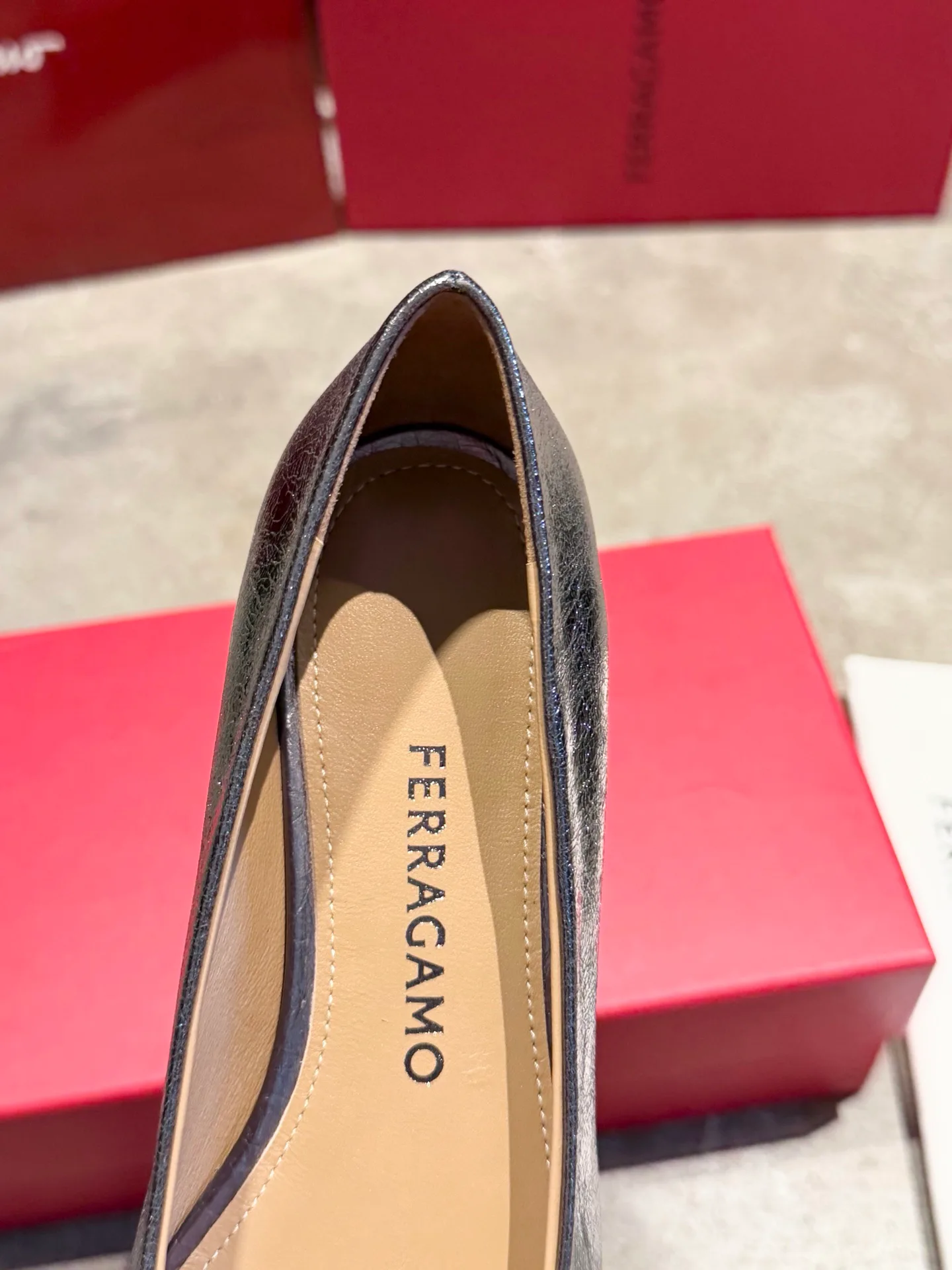 Балетки Женские Salvatore Ferragamo 18731765