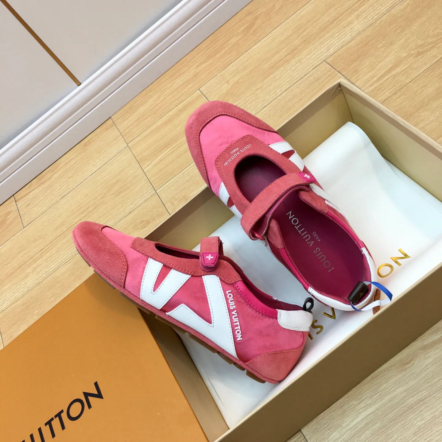 Балетки Женские Louis Vuitton 11410200