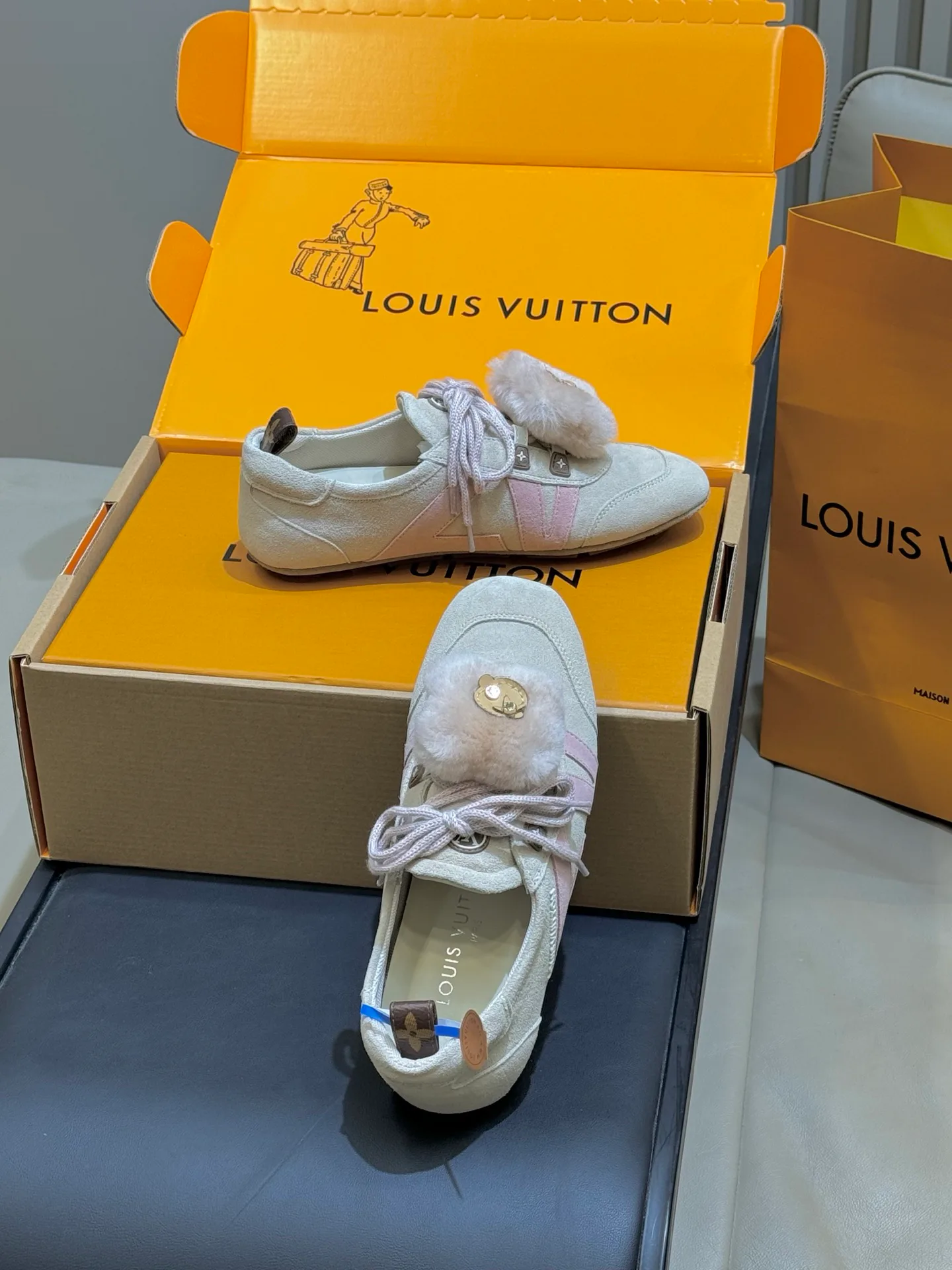Кроссовки Женские Louis Vuitton 1130773