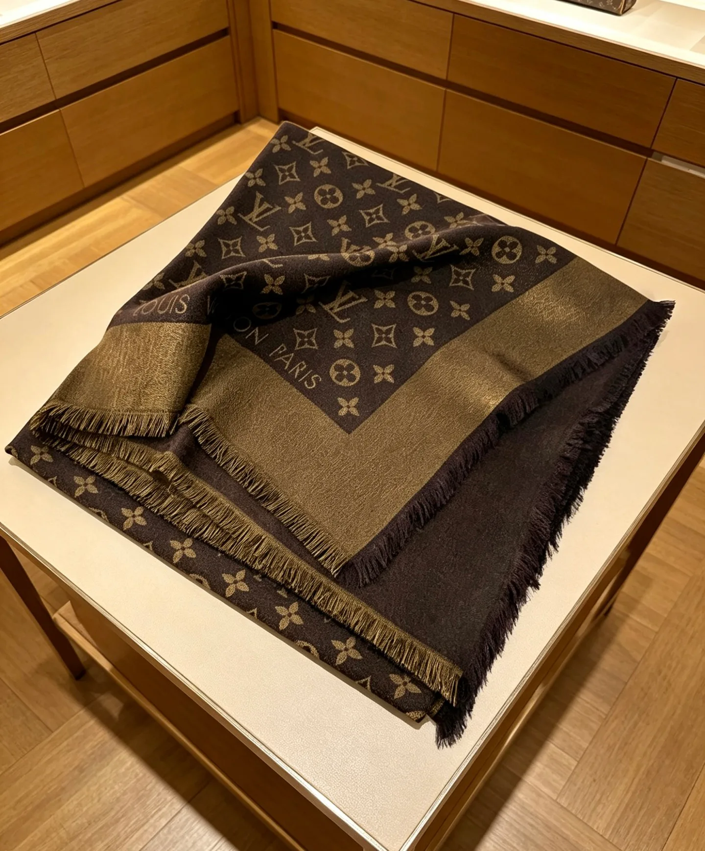 Шарфы Louis Vuitton 15150444