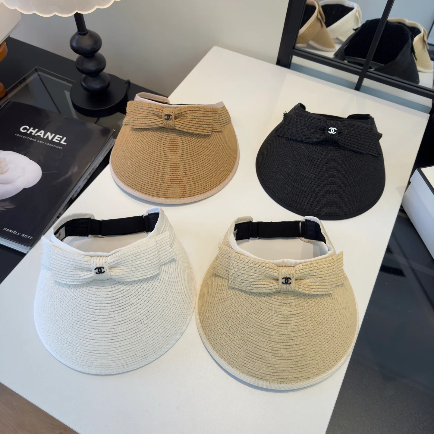 Головные Уборы Chanel 12349310