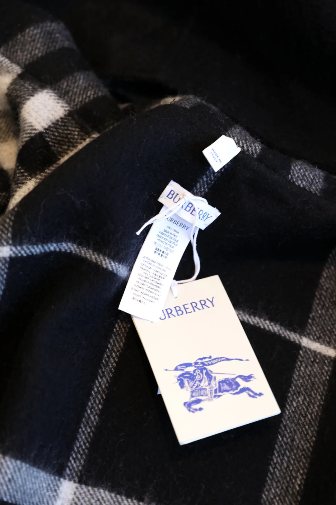 Шарфы Burberry 163705