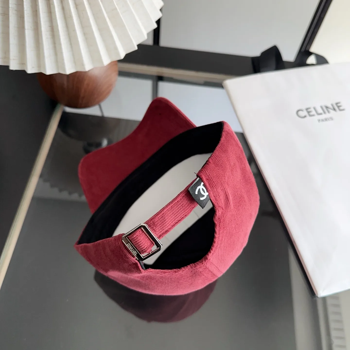 Головные Уборы Chanel 18449984