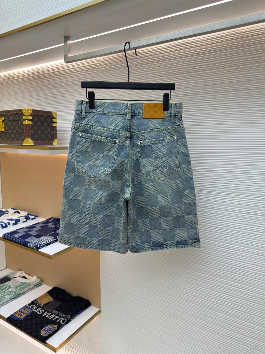 Шорты Мужские Louis Vuitton 13187759