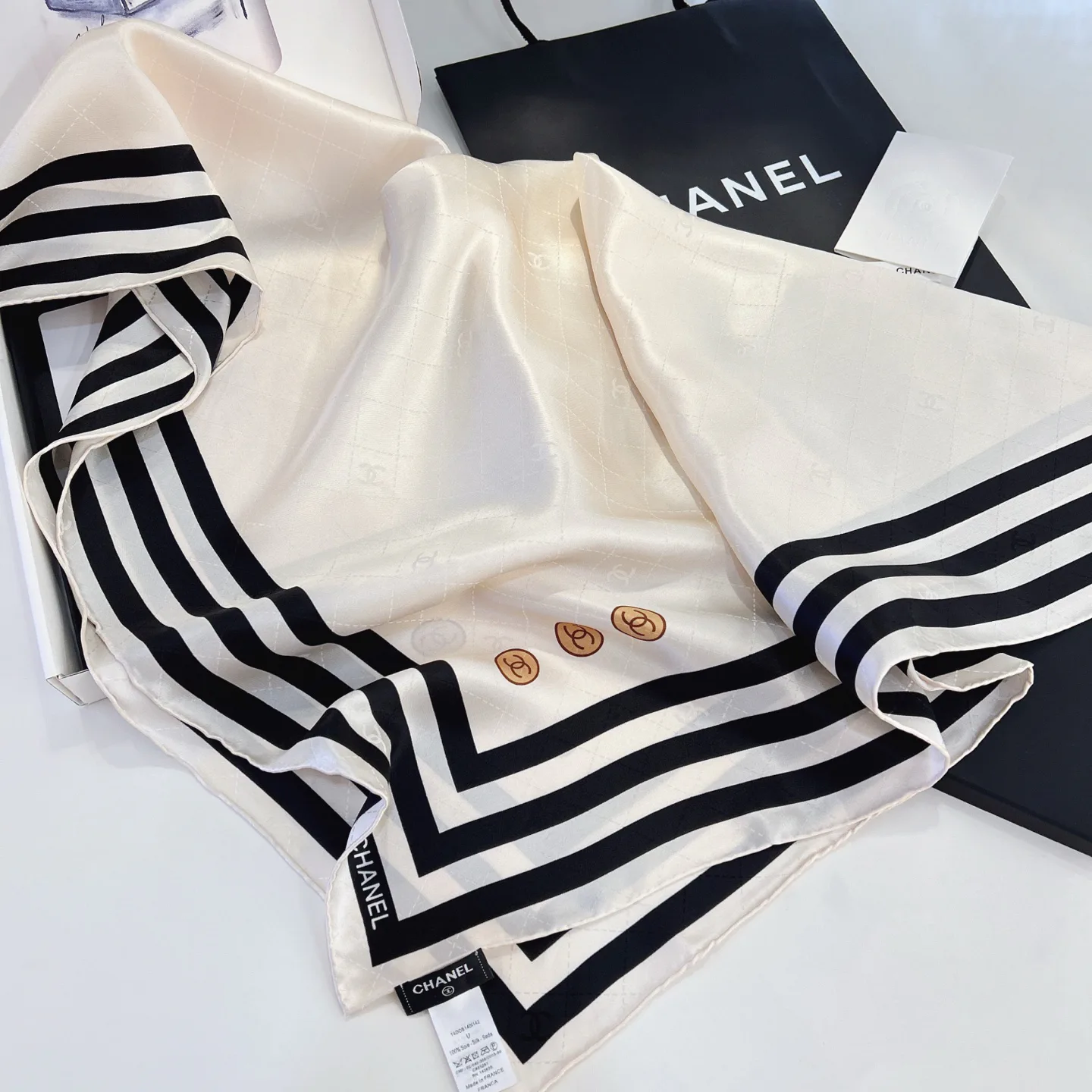 Платки Chanel 14327450
