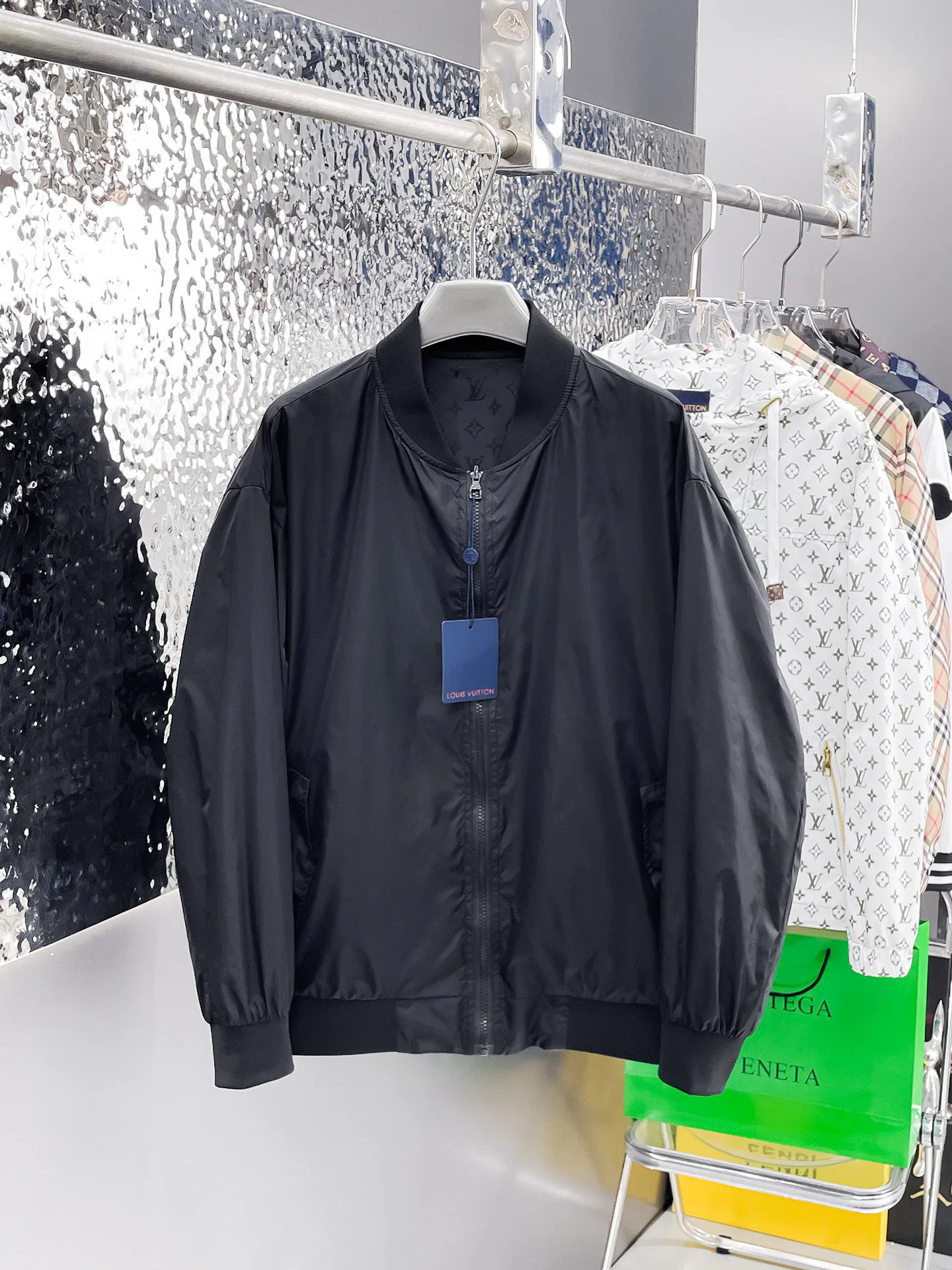 Куртки И Пуховики Мужские Louis Vuitton 9352346