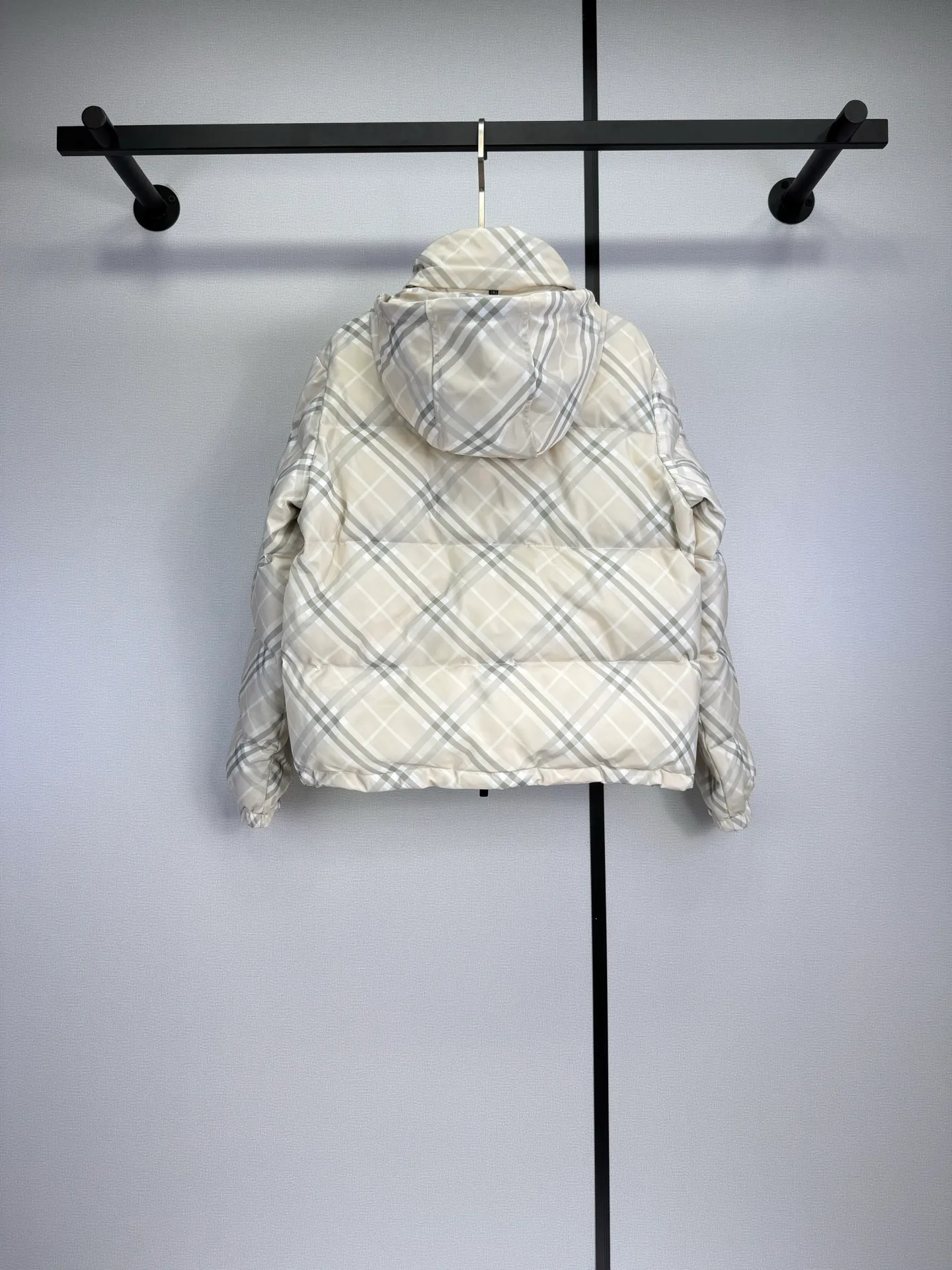 Куртки И Пуховики Женские Burberry 18022288